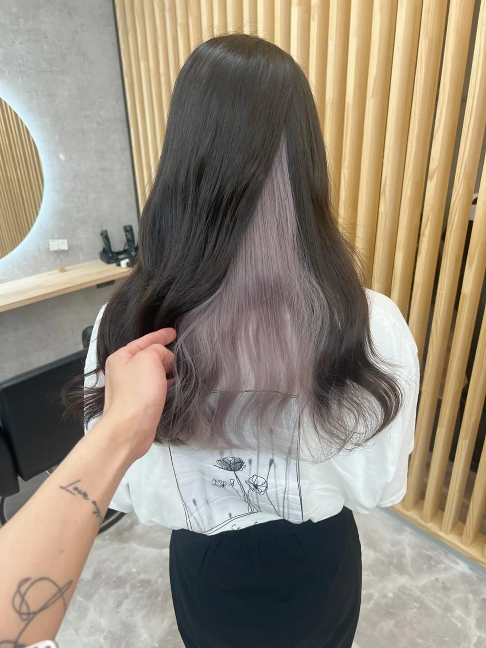 ロング 色落ちまで可愛い🧚 心斎橋hikaruのヘアスタイル