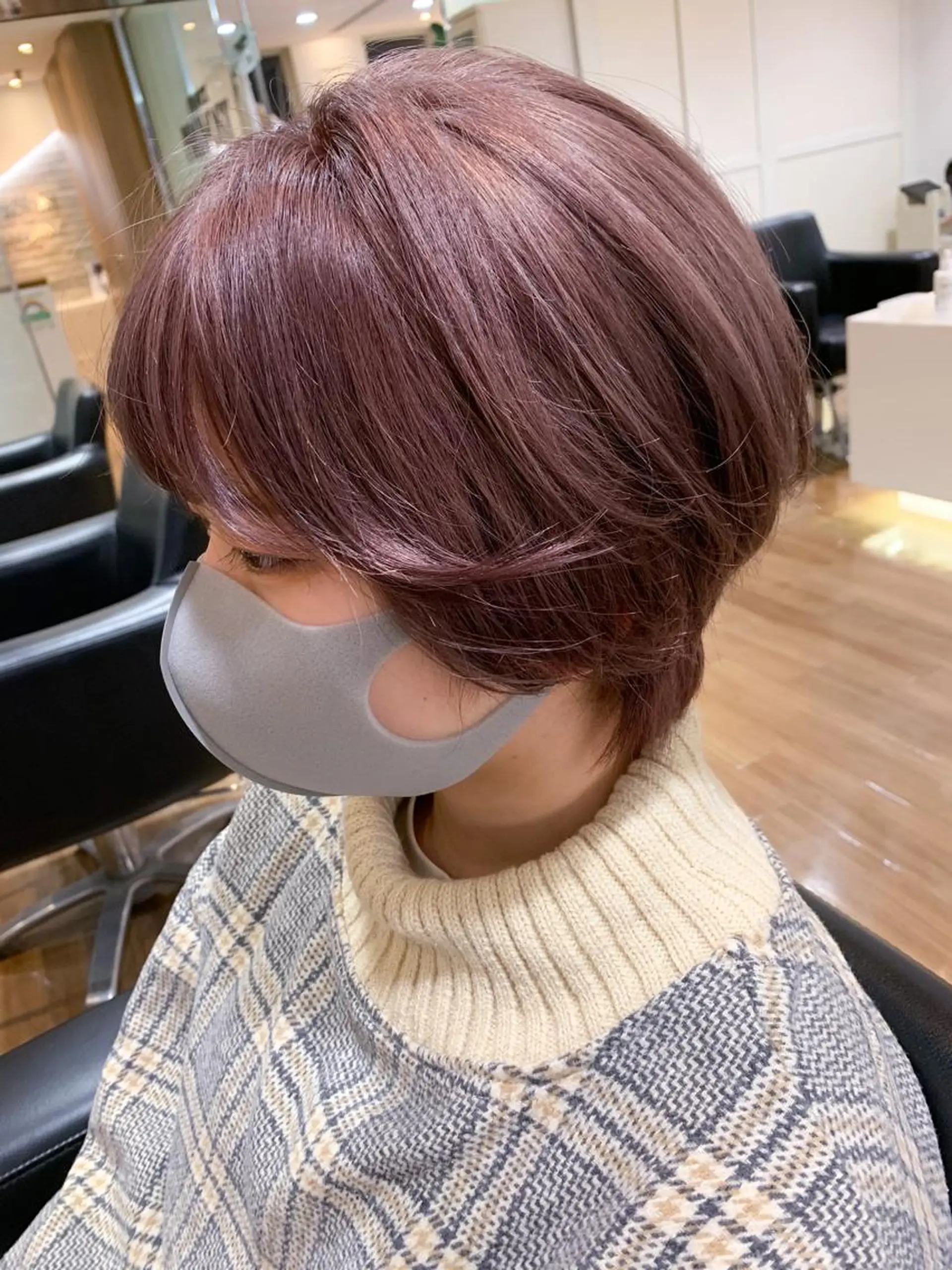 ショート カラー 薄田 珠美のヘアスタイル