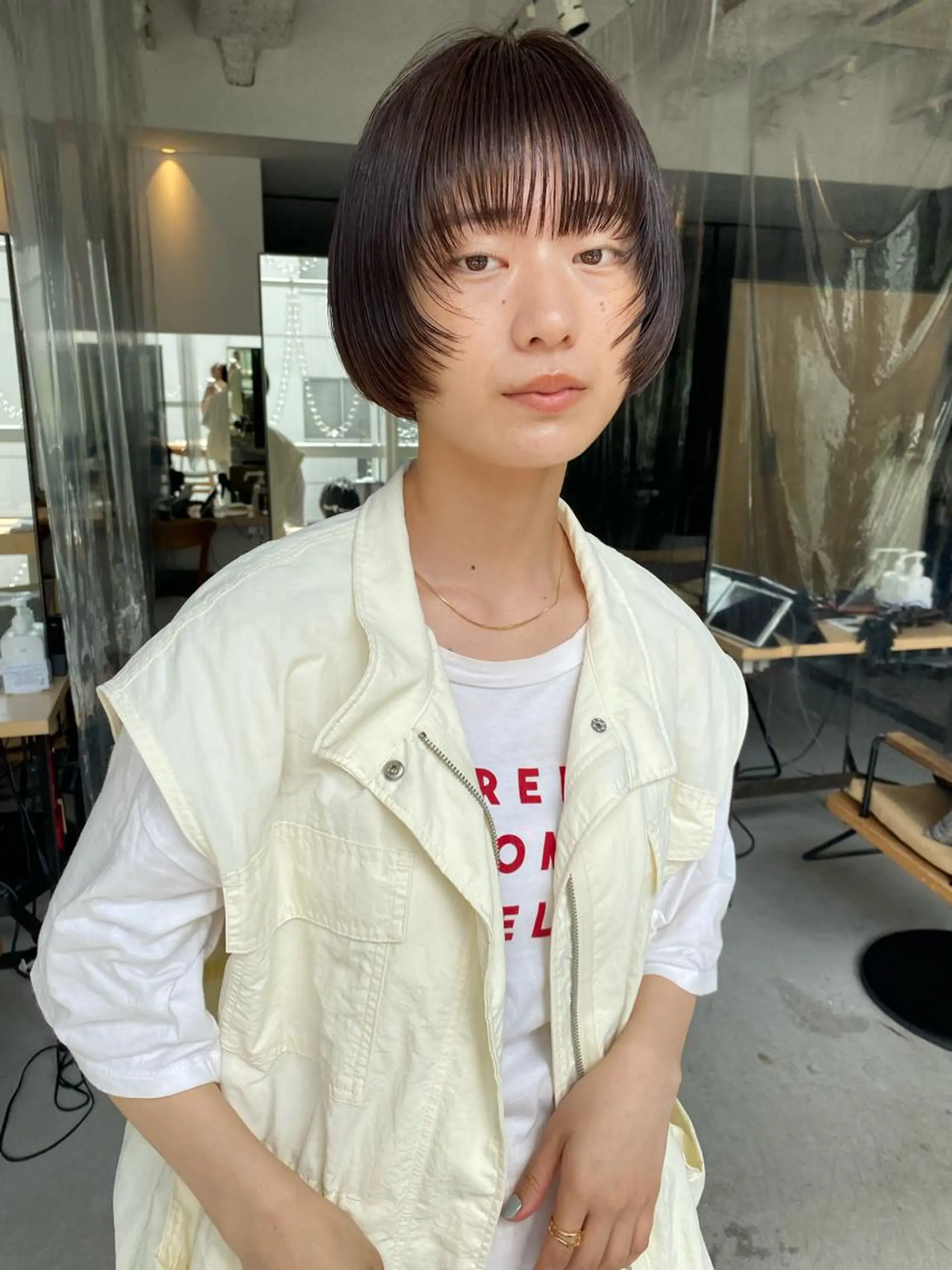ショート カラー 津葉井 麗奈のヘアスタイル