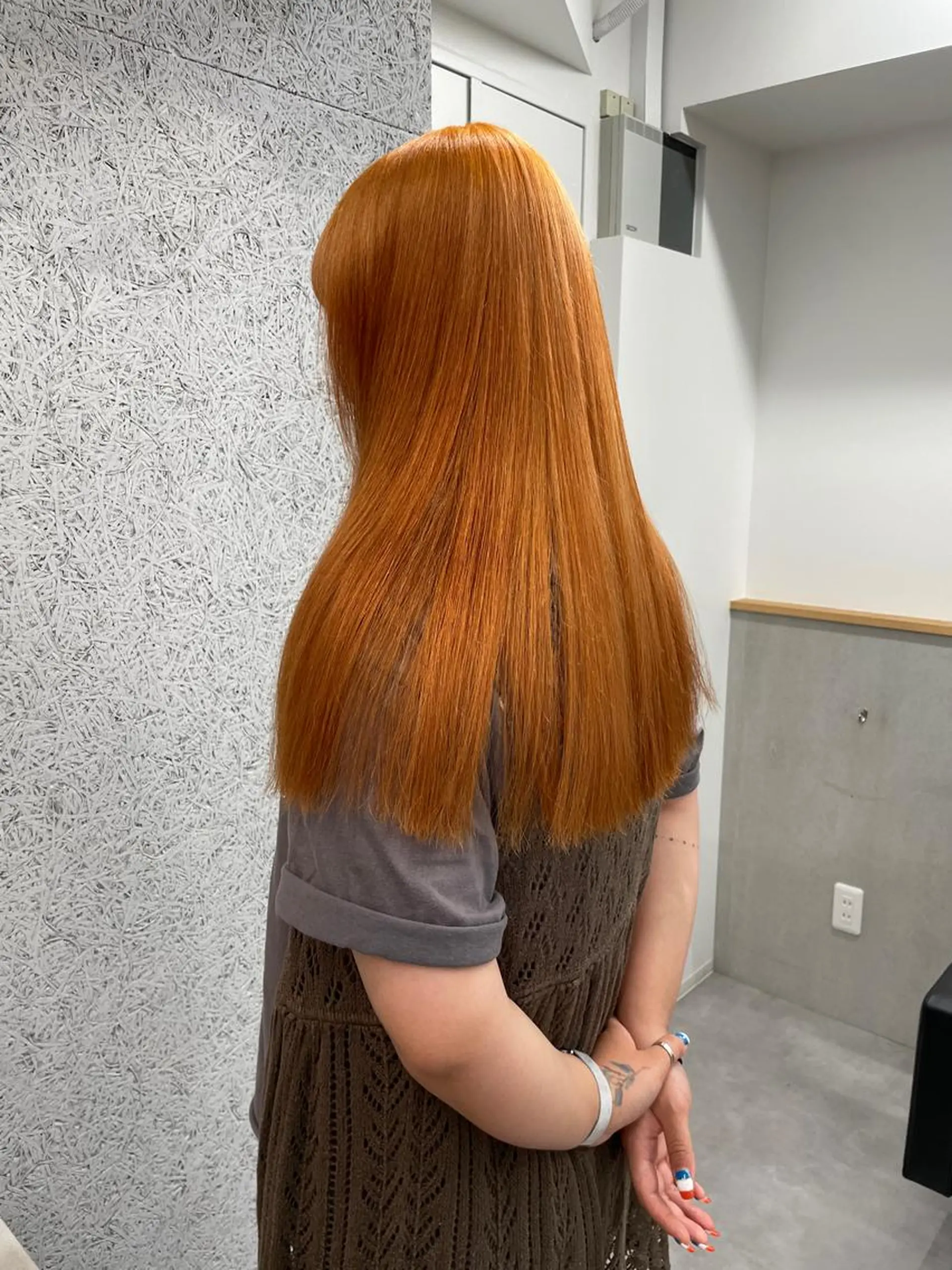 ロング カラー ヘアカラー トリートメント 切りっぱなしボブ レイヤー/縮毛矯正のヘアスタイル