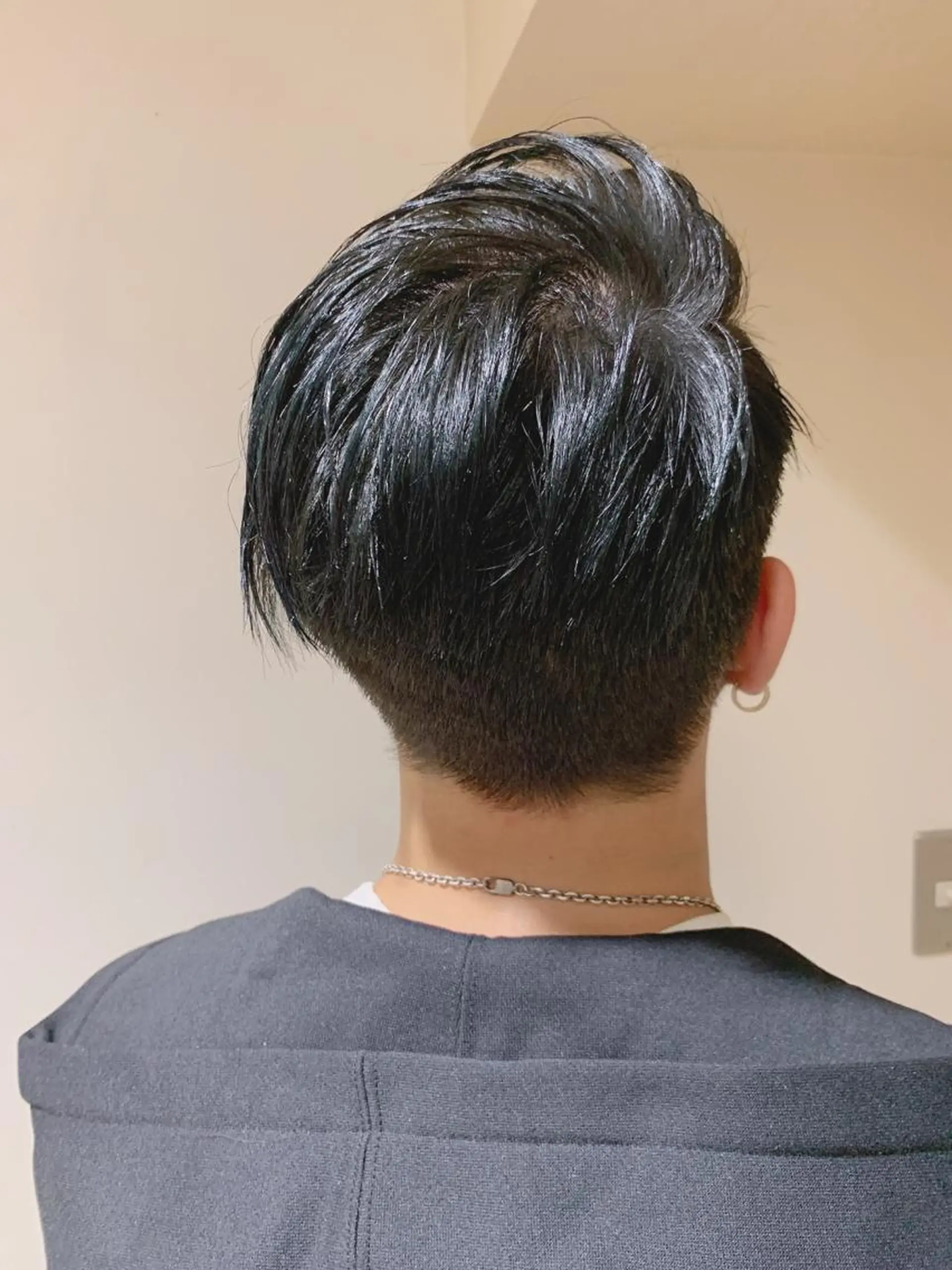 ショート カラー メンズ イルミナカラー Watai 艶髪 當間 大知のヘアスタイル