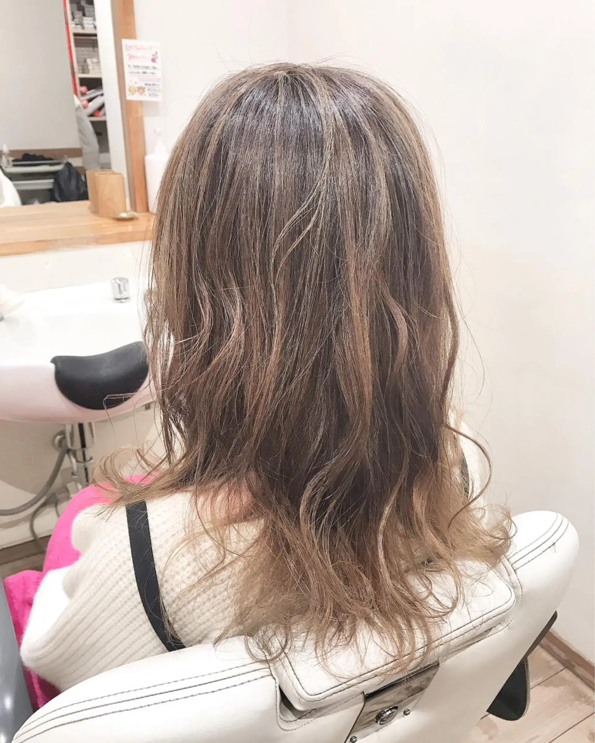 ロング カラー パーマ グラデーションカラー ハイライトカラー ハイライト アザマ　ヤスカツ _rosso 川口のヘアスタイル