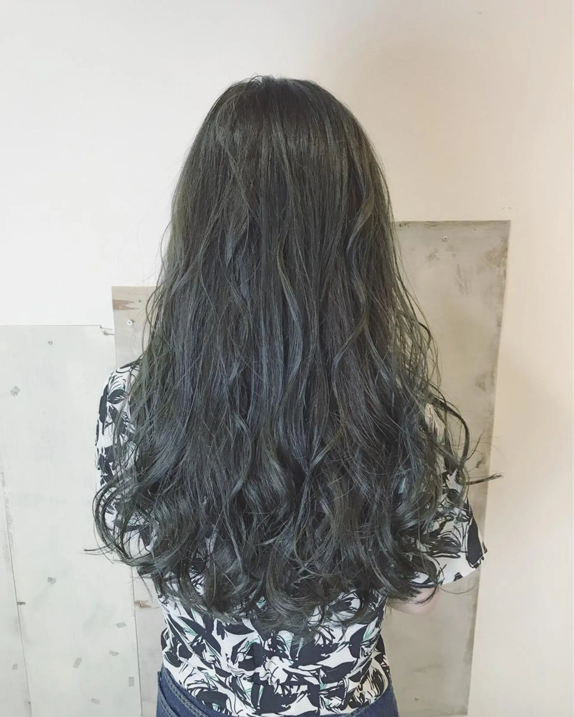ロング カラー カット パーマ トリートメント AnFye cinq milleのヘアスタイル