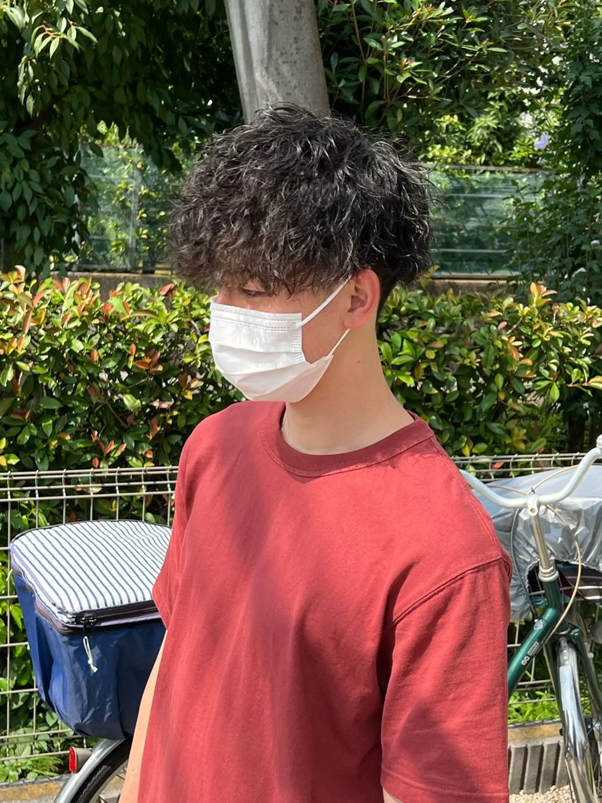 ショート パーマ メンズ 二本木 秀成のヘアスタイル