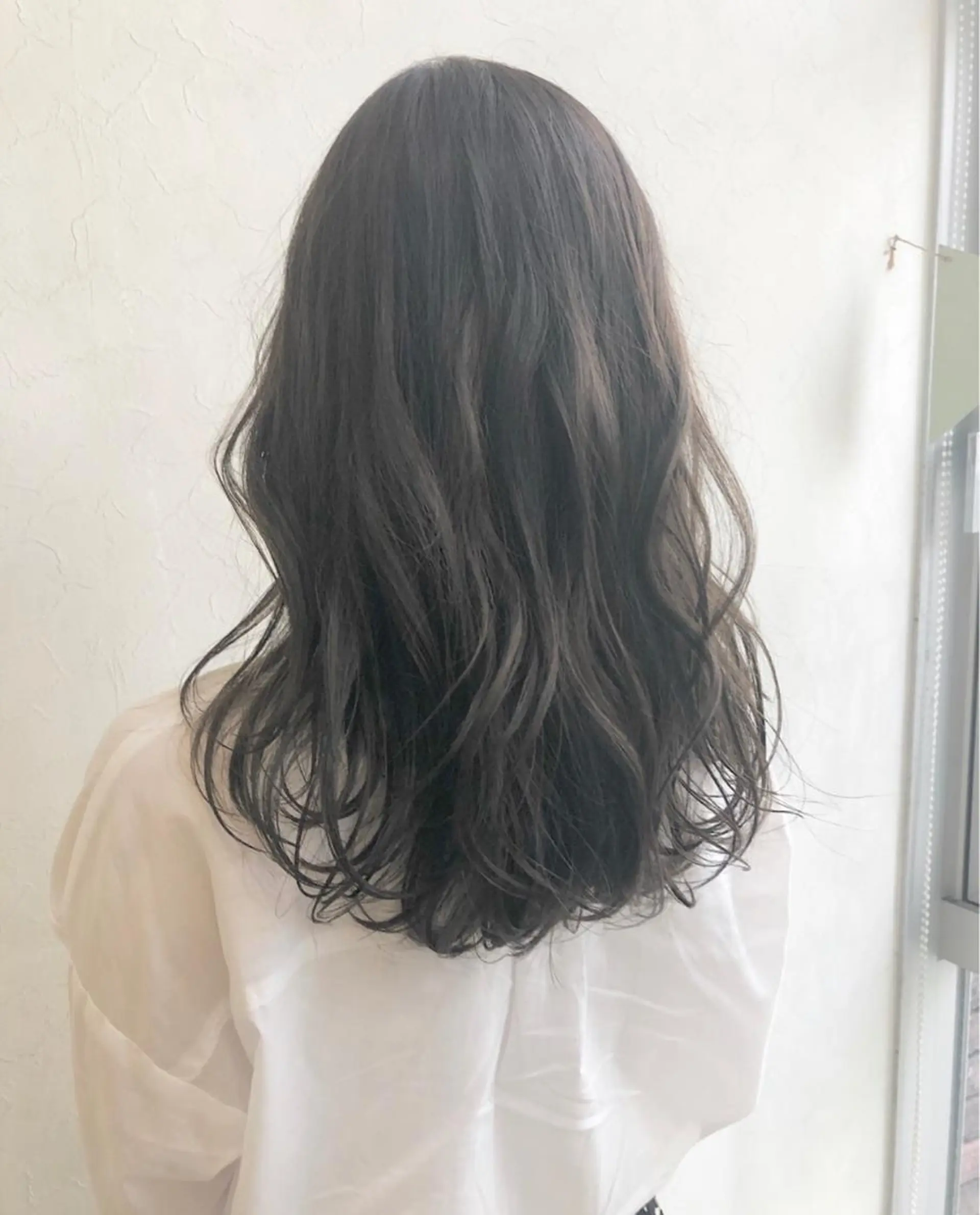 セミロング カラー nakahara madokaのヘアスタイル
