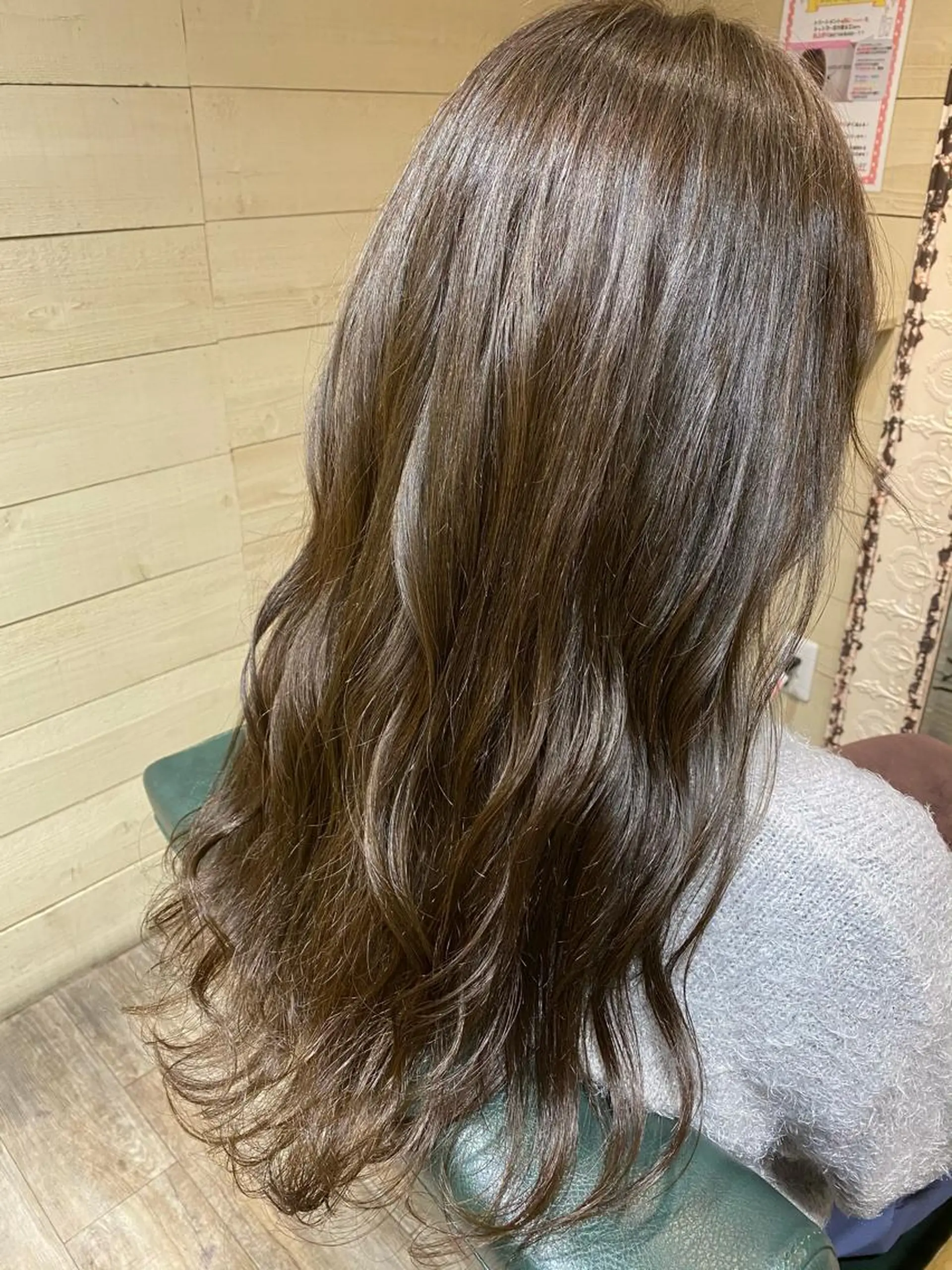 ロング カラー ヘアアレンジ ミズタ マイのヘアスタイル