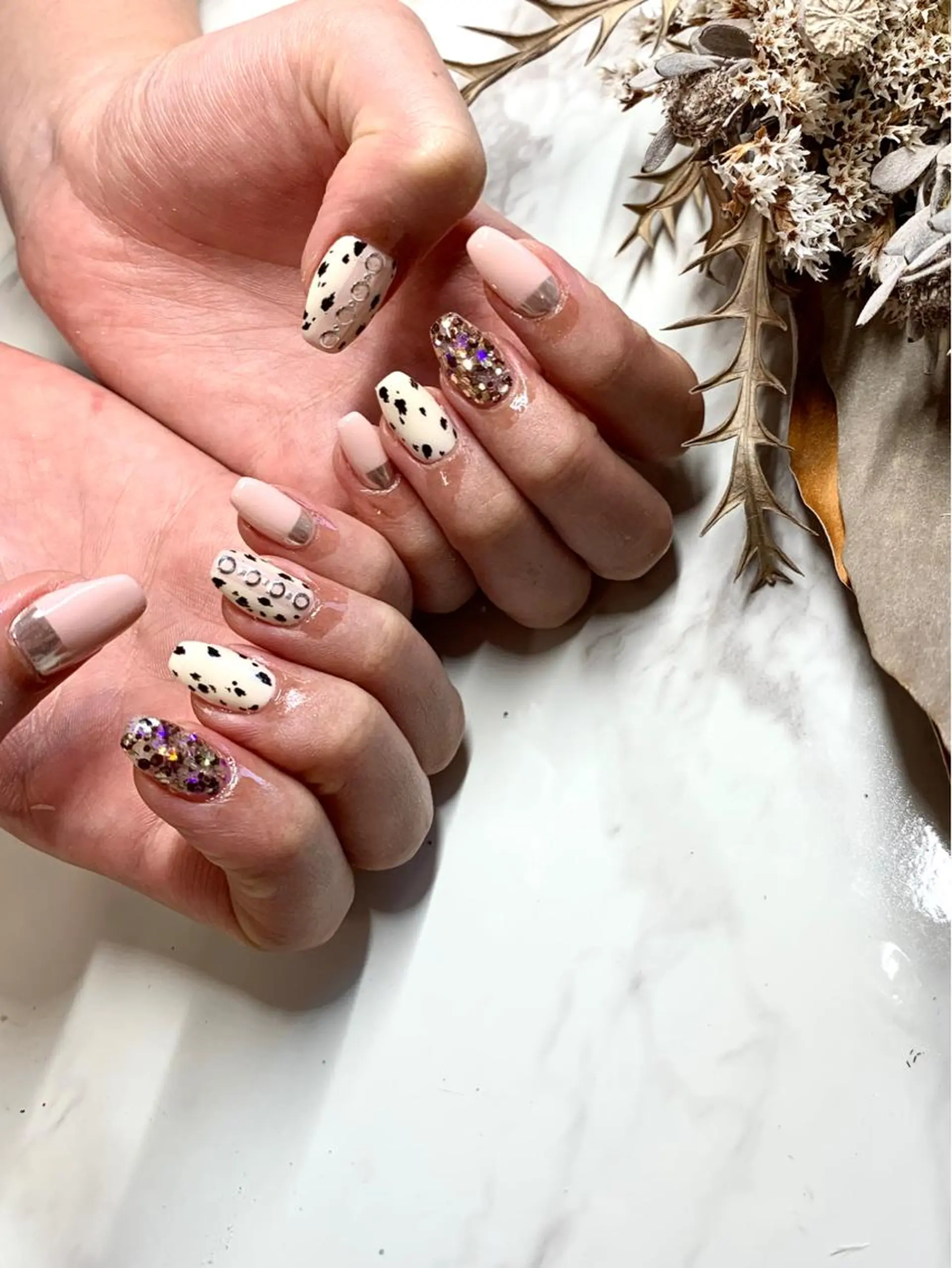 ネイル フレンチネイル ミラーネイル Nailsalon E's cafeのネイルデザイン