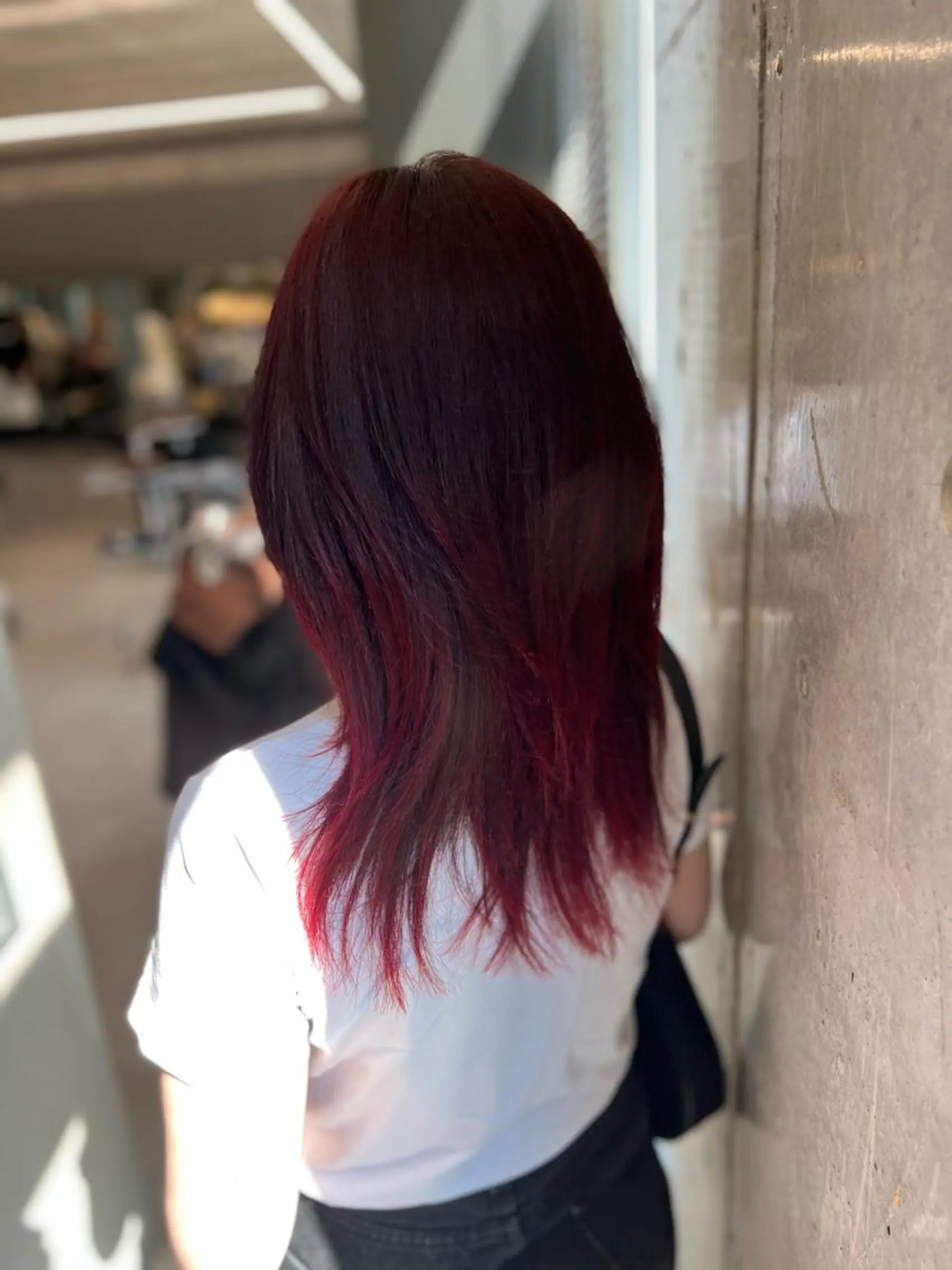 ロング カラー ブリーチ ボルドーカラー ブリーチなしカラー レッドカラー カット ヘアカラー 誰より丁寧なカット/ 小林輝/レイヤーのヘアスタイル