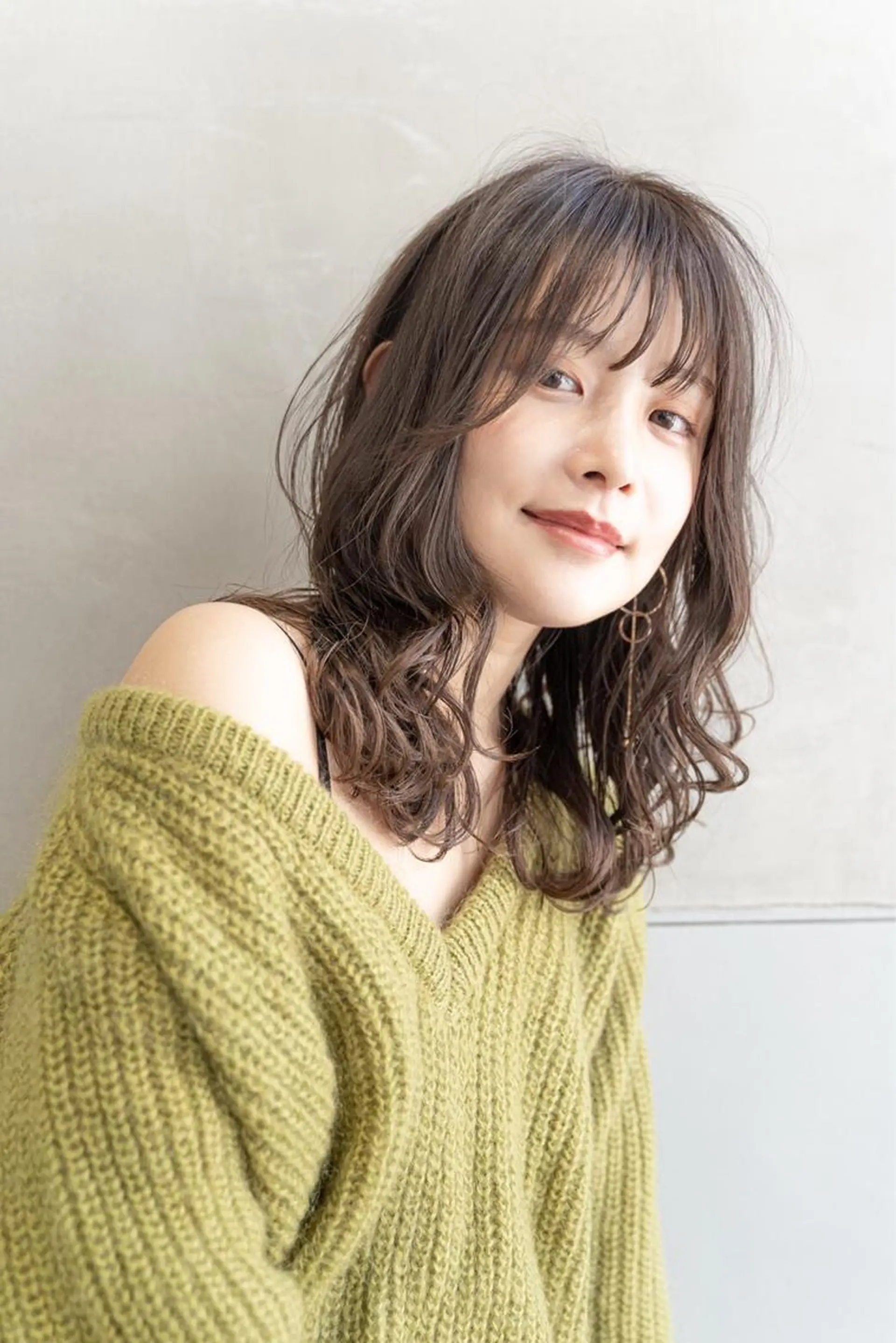 セミロング カラー Steelo  渋谷所属・✴︎赤み除去カラー daichi✴︎のヘアスタイル