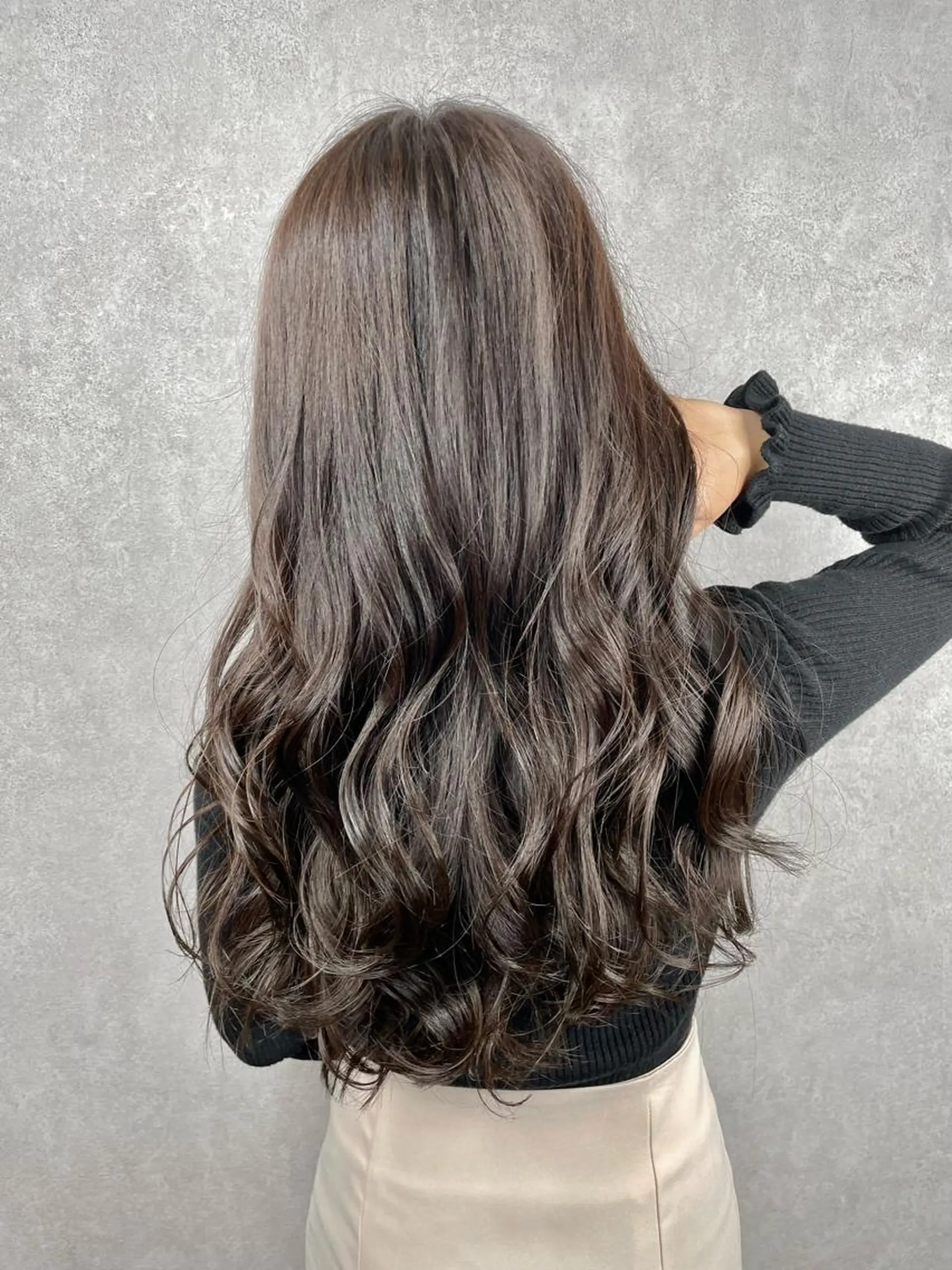 ロング カラー カット ヘアカラー トリートメント 井本翔太.髪質改善. ベージュ.グレージュのヘアスタイル