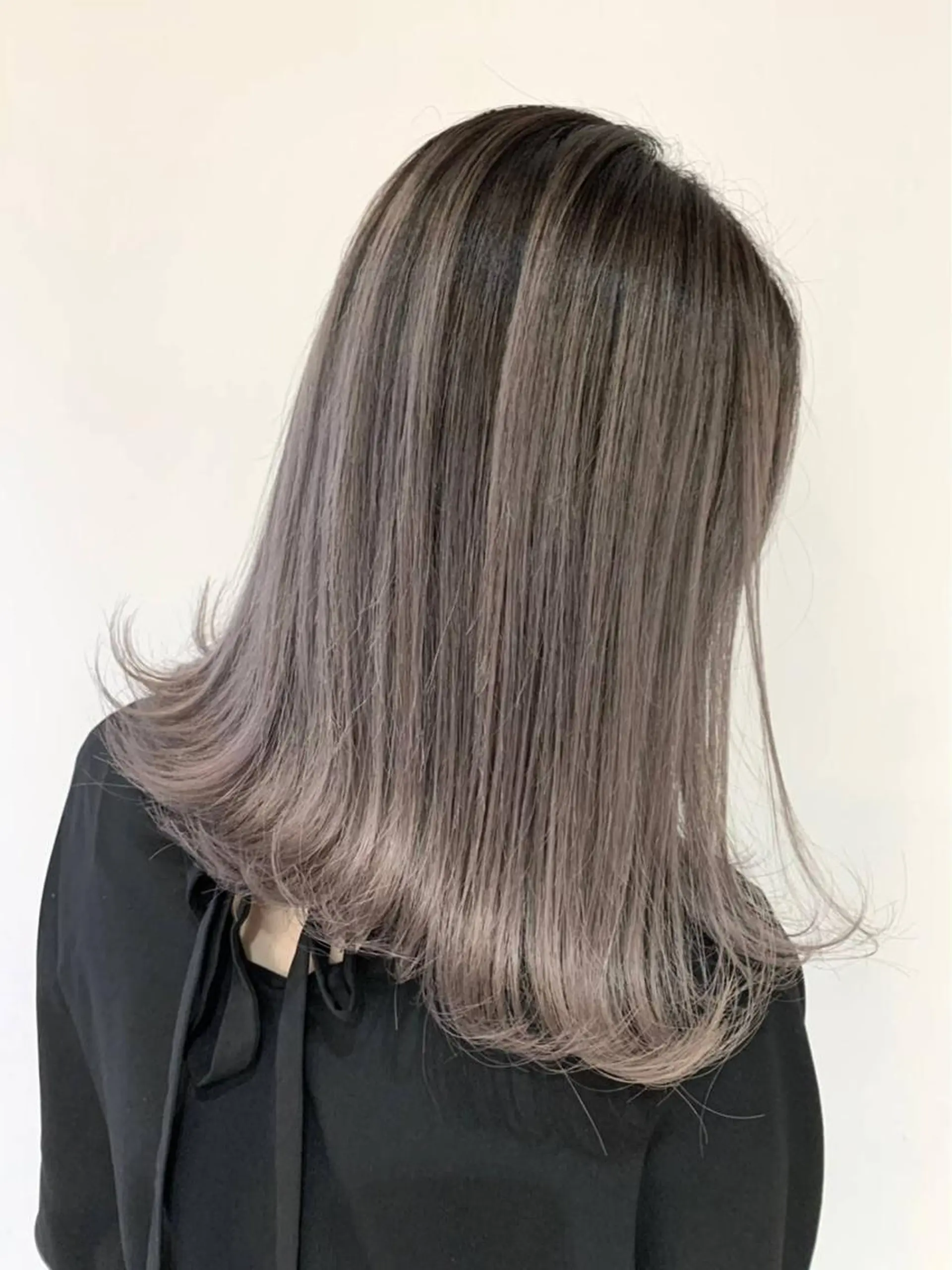 セミロング 【ブリーチ縮毛矯正】 TAKUMIのヘアスタイル