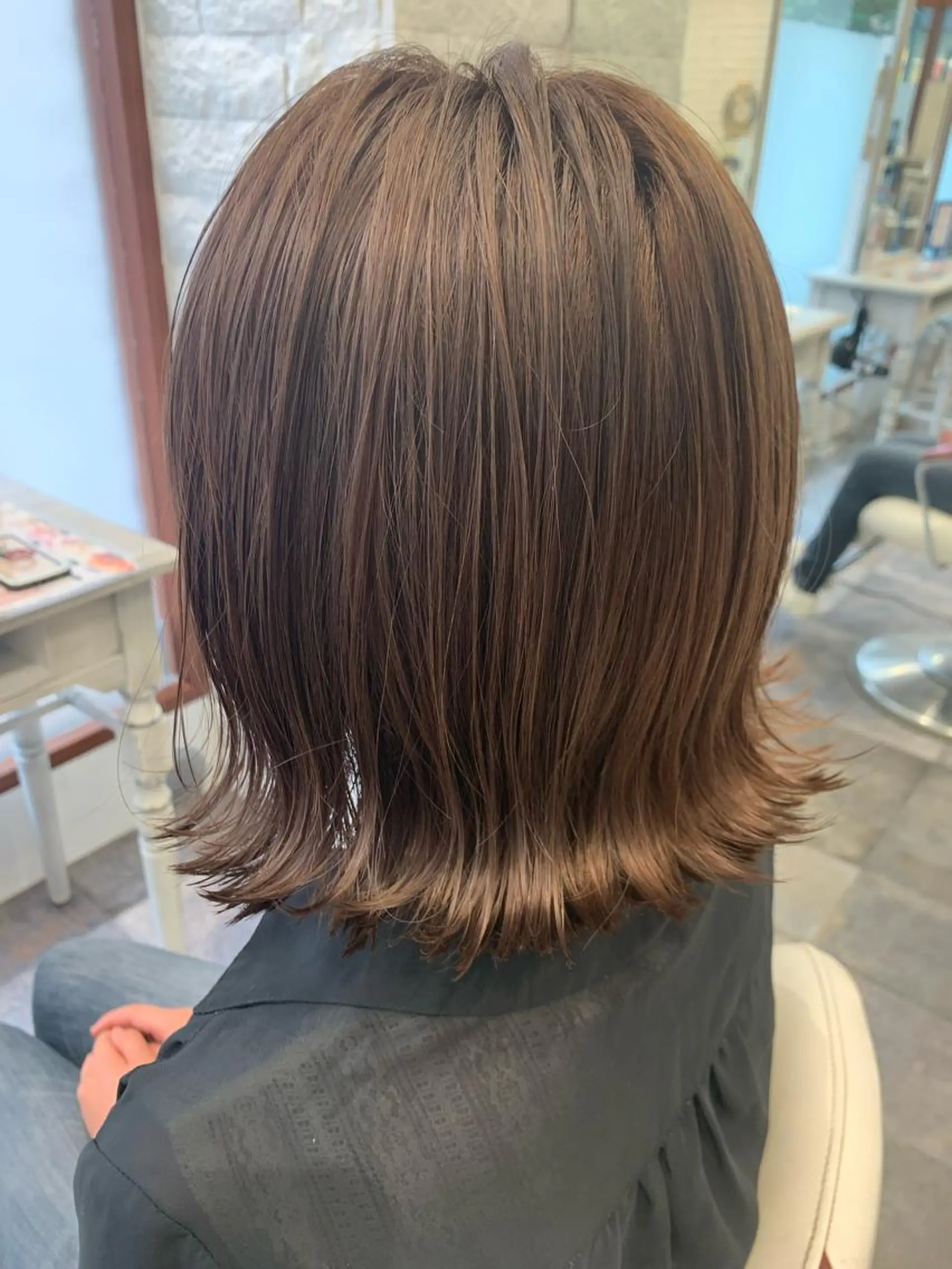 ミディアム カラー カット ヘアカラー トリートメント EARTH 福岡天神赤坂店のヘアスタイル