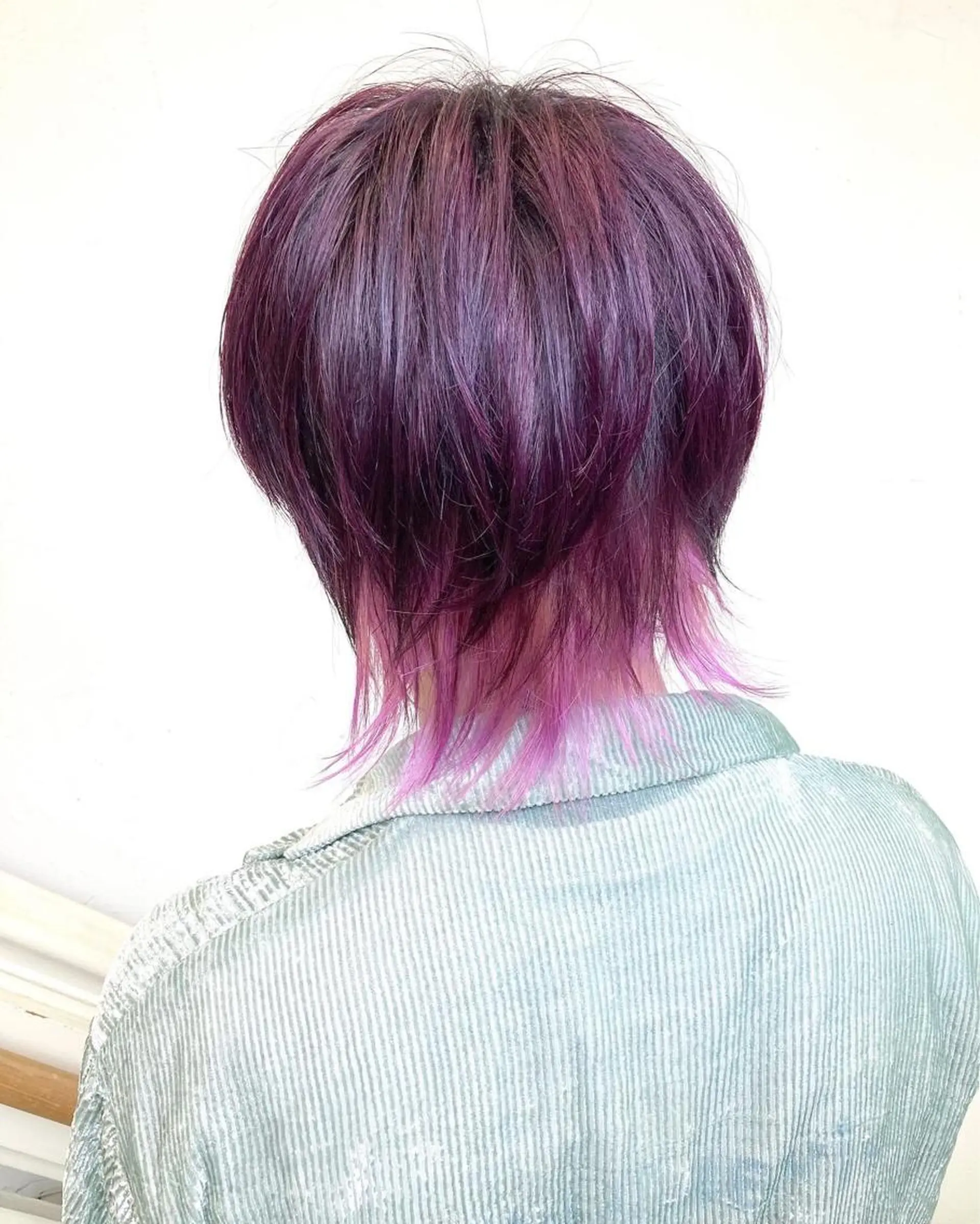 カラー ピンクカラー ツートーンカラー カット ヘアカラー fumikaブリーチ /ウルフのヘアスタイル