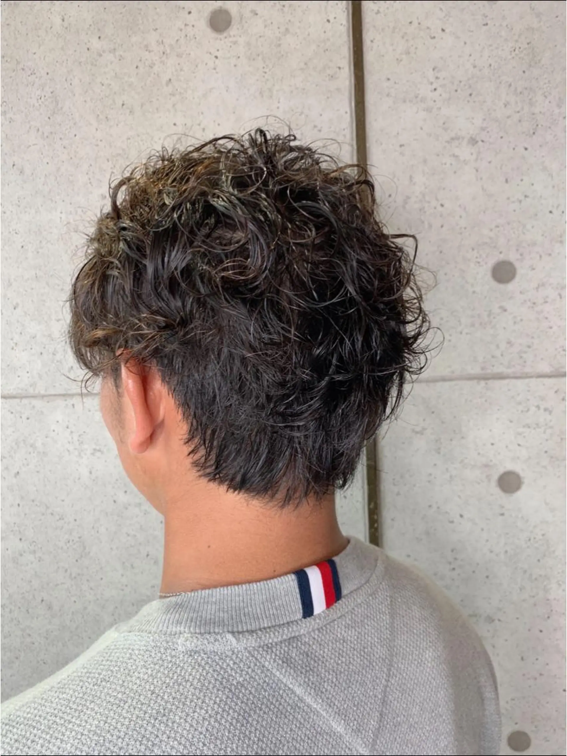 パーマ メンズ メンズパーマ ツーブロック 福森 みずきのヘアスタイル