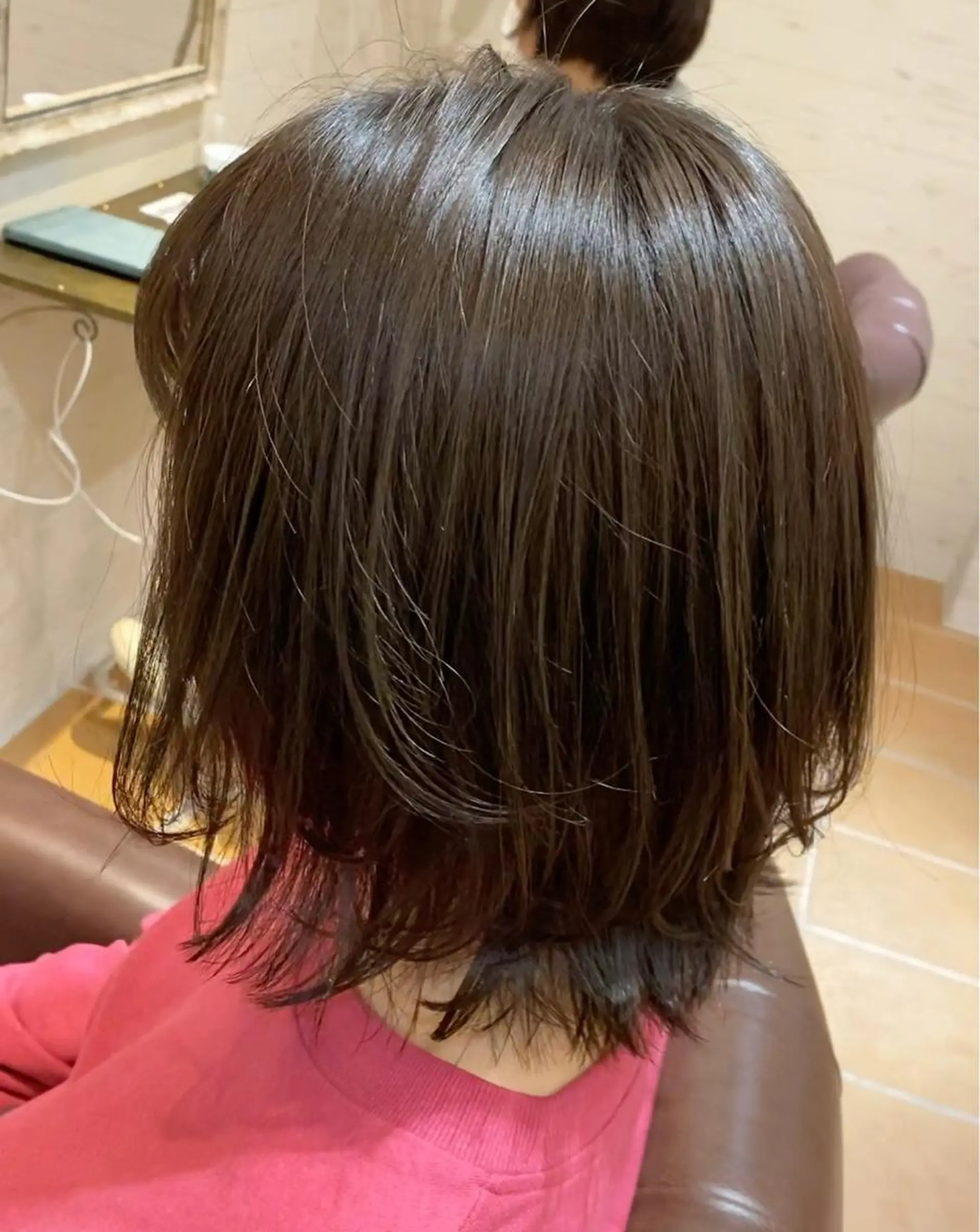 ミディアム カラー オリーブグレー ブリーチなし✨艶髪 カラー𓃲YAGIのヘアスタイル