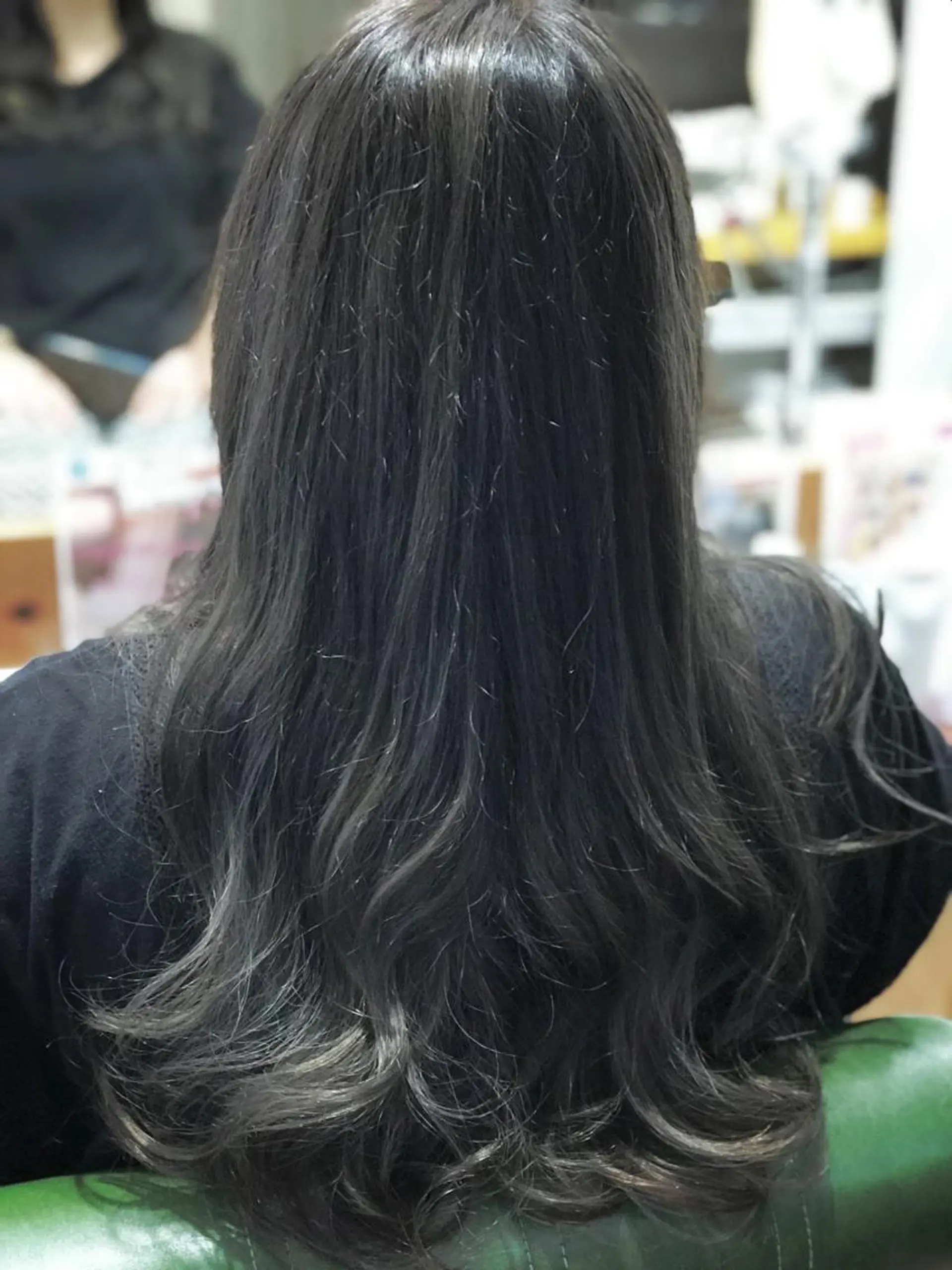 ロング カラー バレイヤージュ グレージュ ハイライトカラー ハイライト レイヤーカット 代表　しみず としやのヘアスタイル