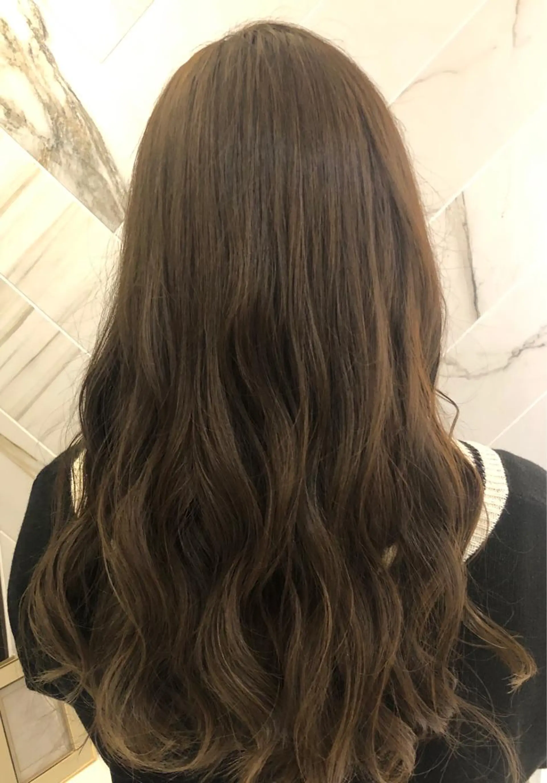 ロング カラー 藤田 歩美のヘアスタイル