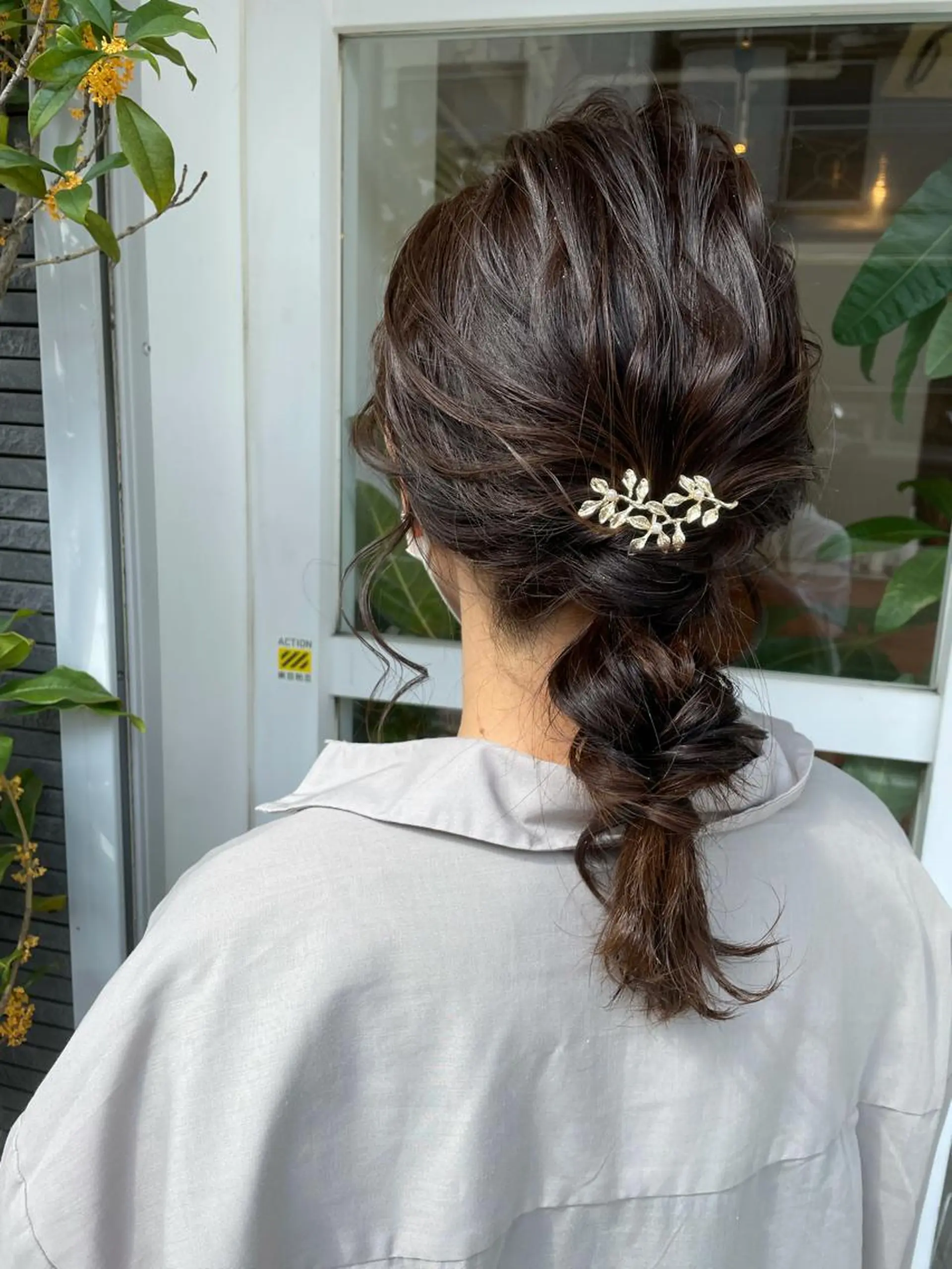 ミディアム カラー ヘアアレンジ ヘアセット 鴫原 亜弥のヘアスタイル