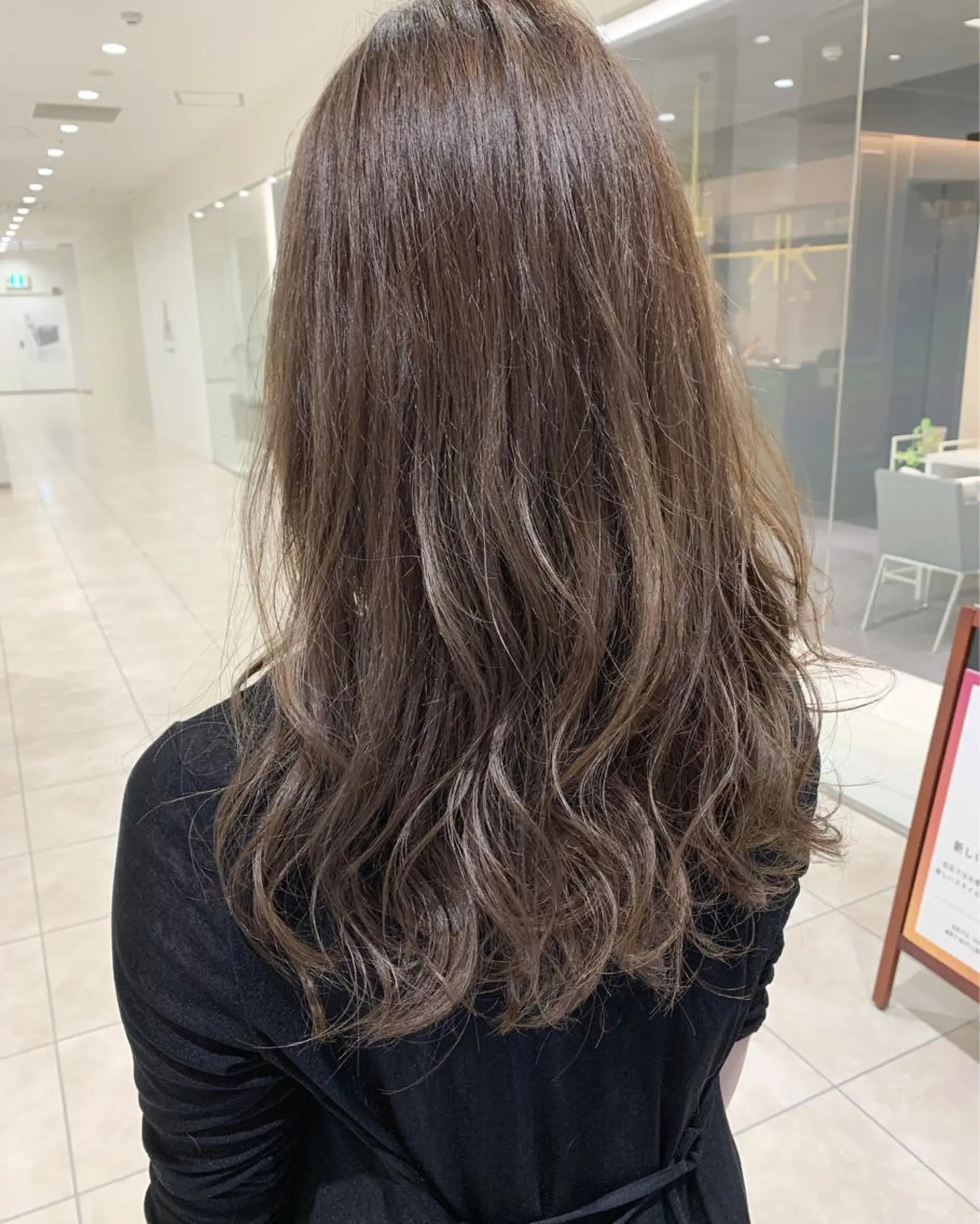 セミロング カット講師 久保匠のヘアスタイル