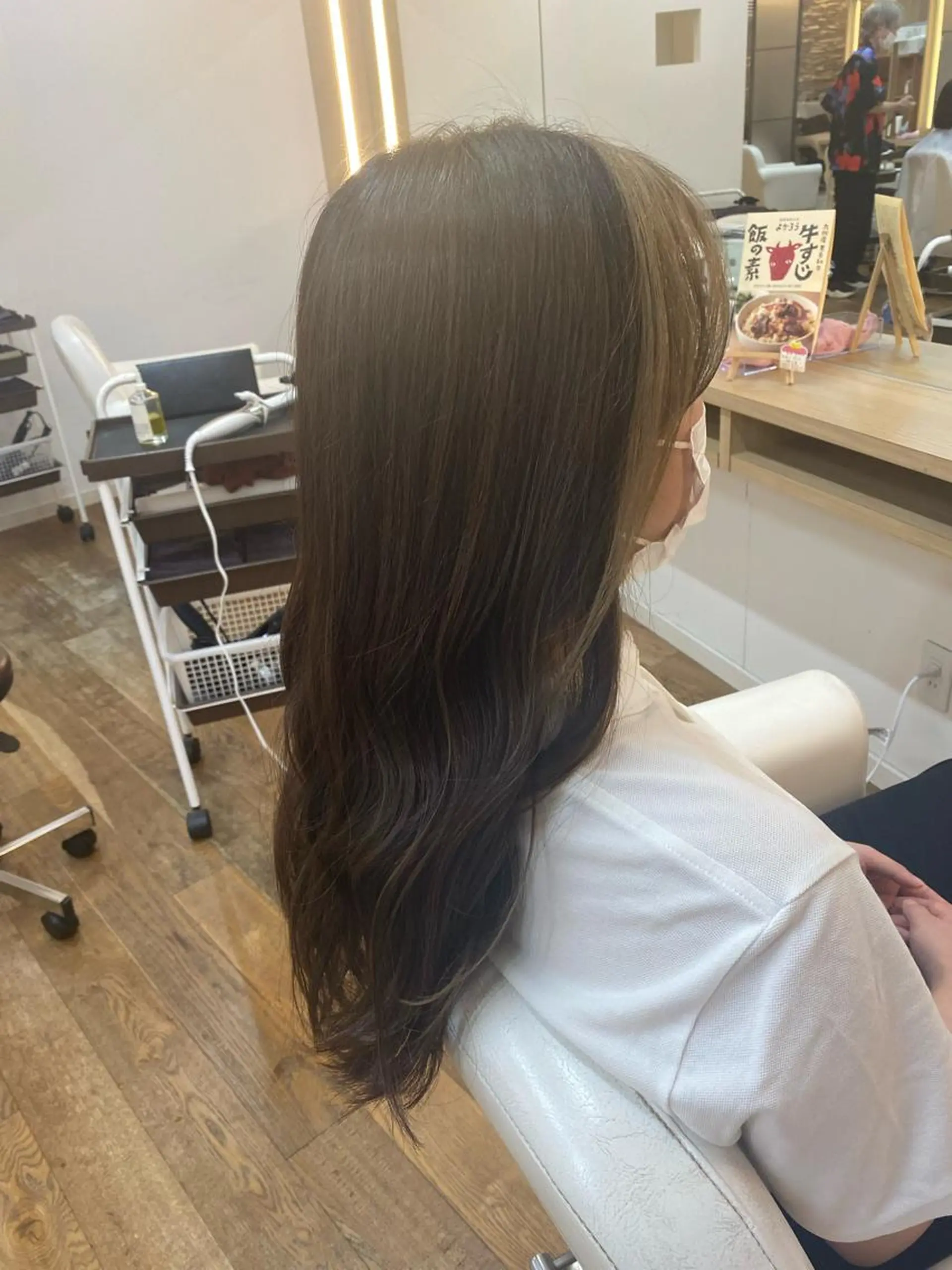 ロング カラー ヘアアレンジ ミストバング ブリーチ  フェイスフレーミング グレージュ 韓国ヘア sasugaのヘアスタイル