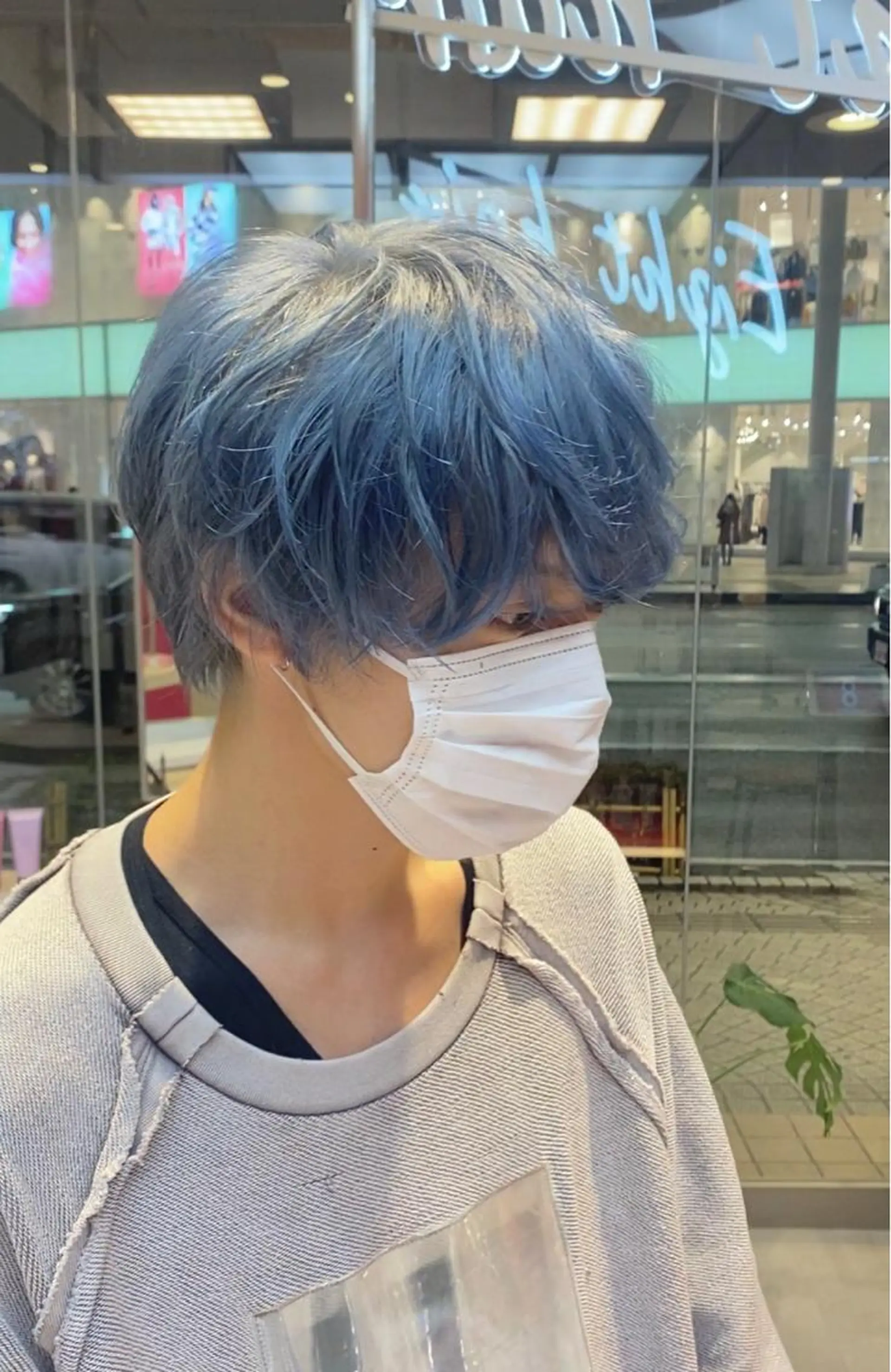 カラー 荒谷 薫のヘアスタイル