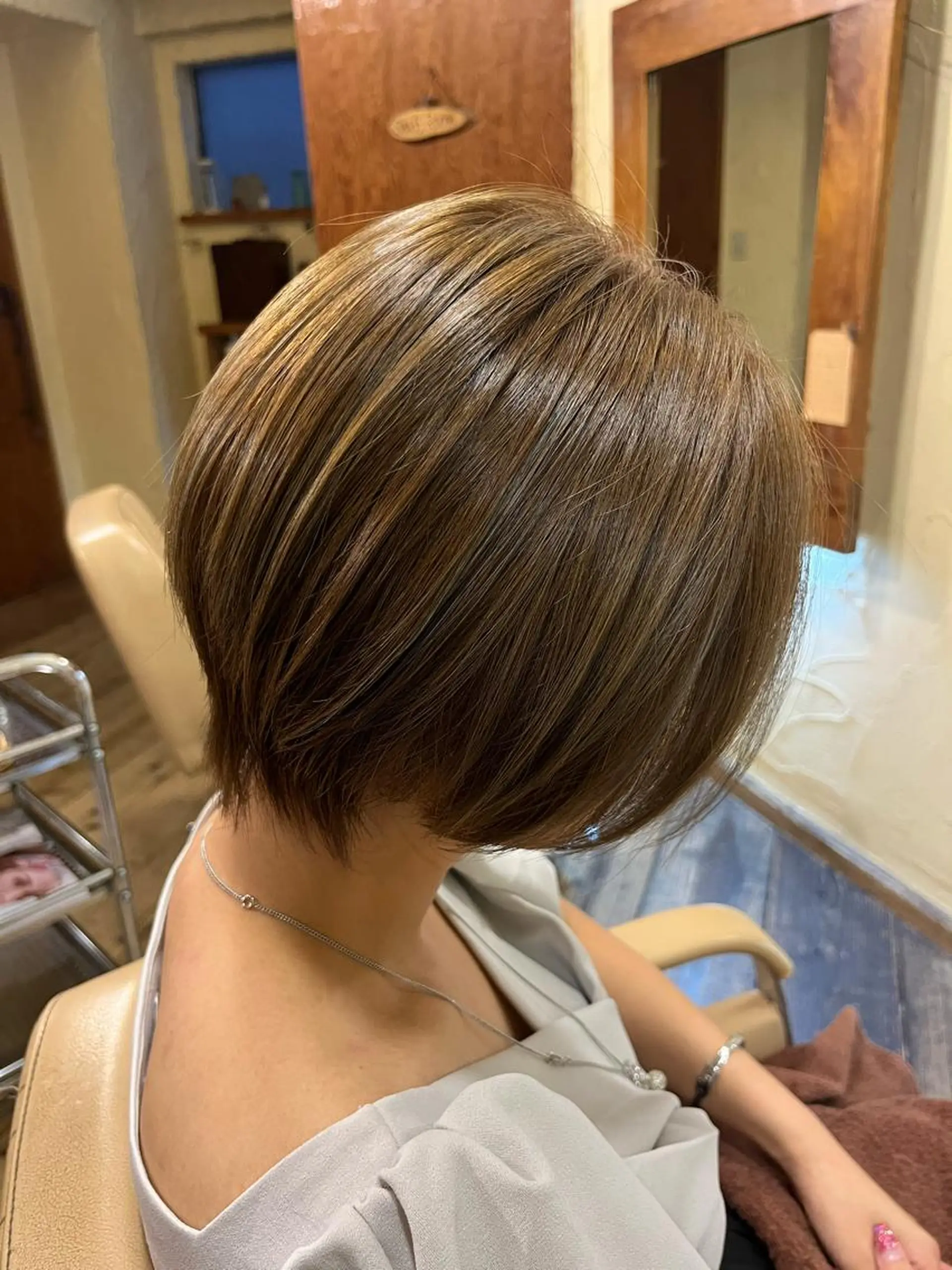 ショート カット ヘアカラー トリートメント 柘植 雅大のヘアスタイル