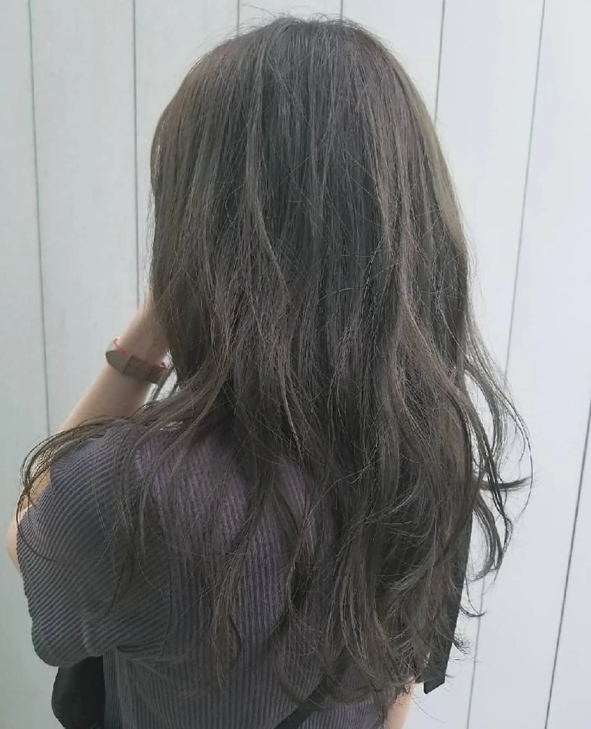 ロング カラー アッシュ 関口 友菜のヘアスタイル