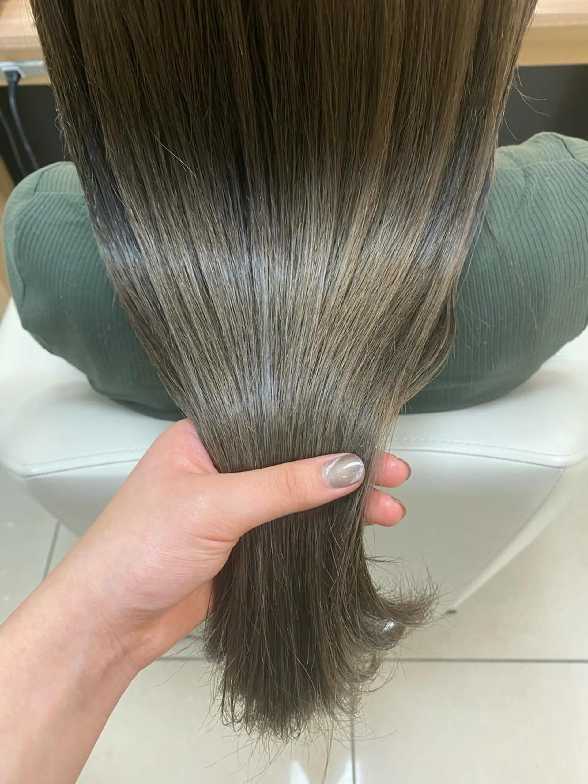 ロング カラー ブリーチカラー/ベー ジュ/Hono🦖のヘアスタイル