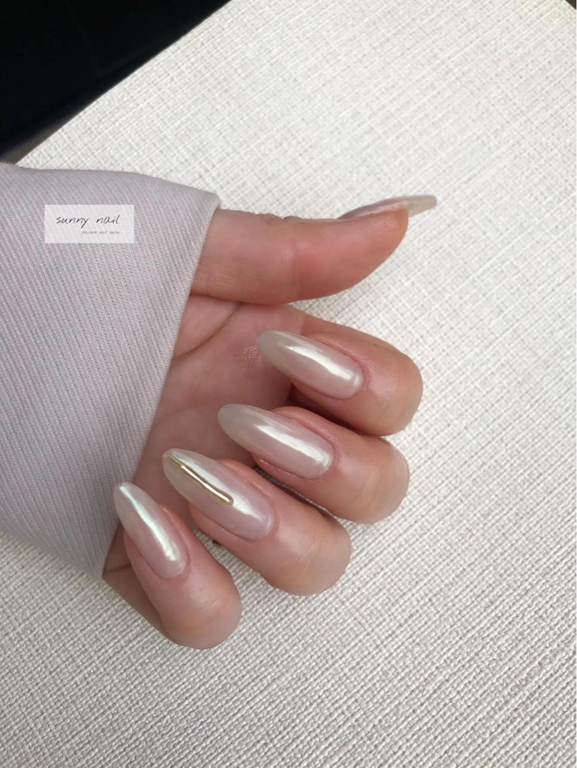 ネイル アートネイル オーロラネイル カジュアル ジェルネイル ゴールド sunny nailのネイルデザイン