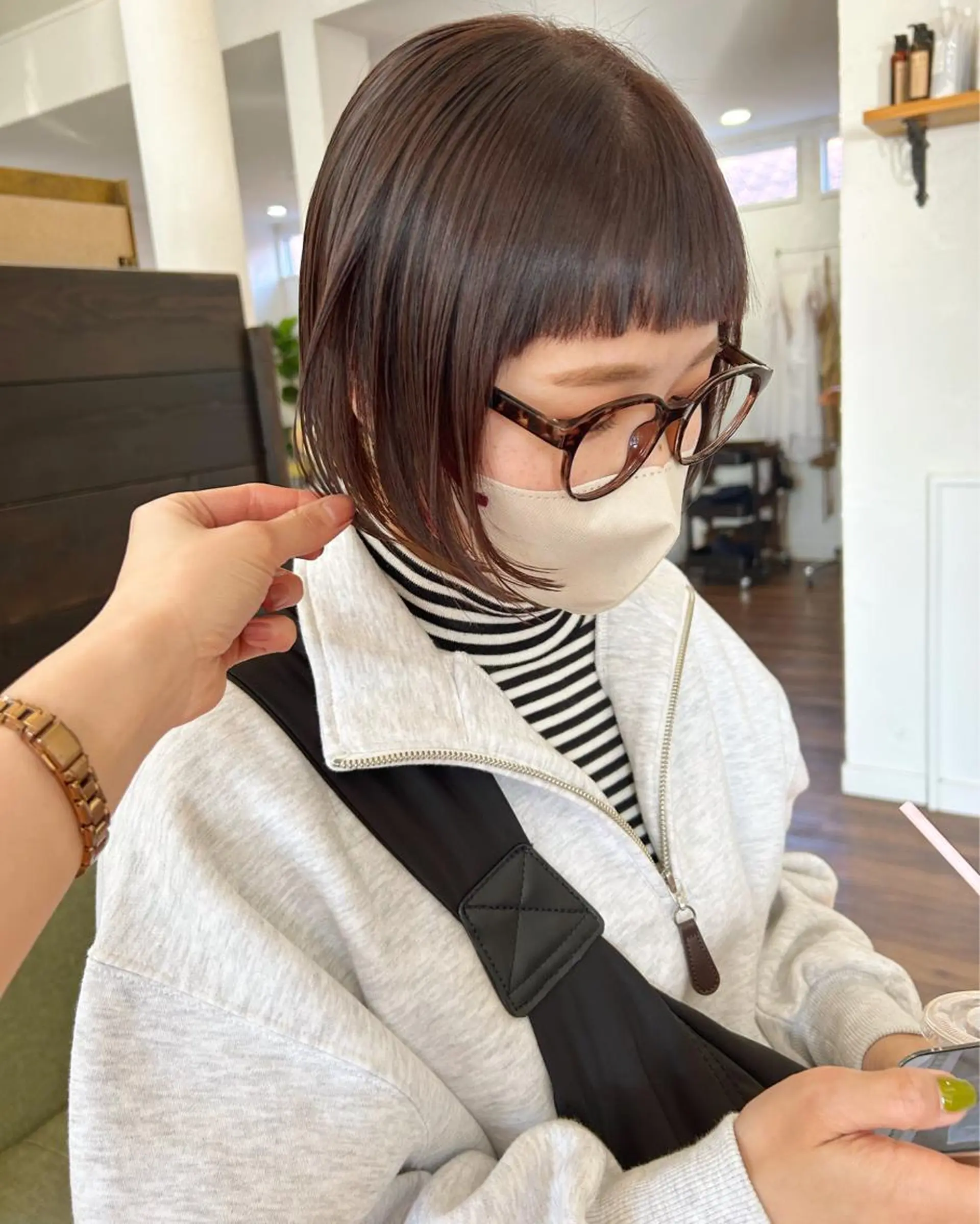 ショート カラー ボブ カット ヘアカラー トリートメント 江原 彩華のヘアスタイル