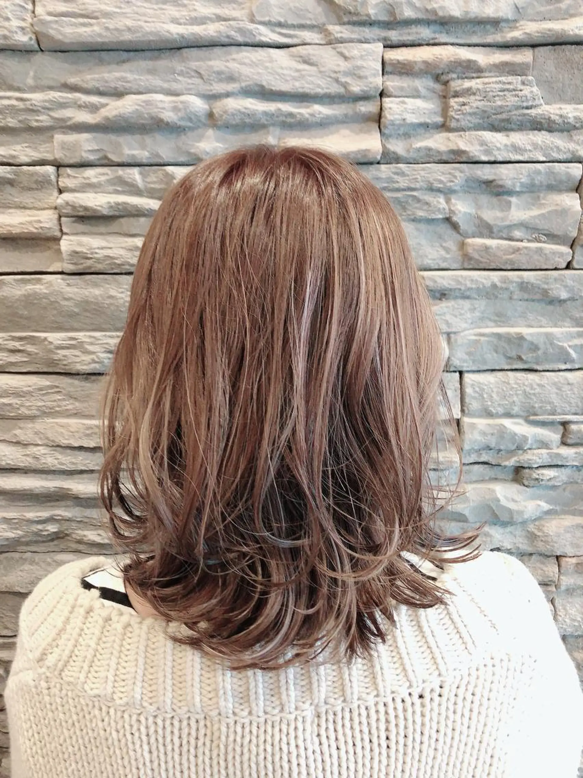 ミディアム カラー 山浦 貴恵のヘアスタイル