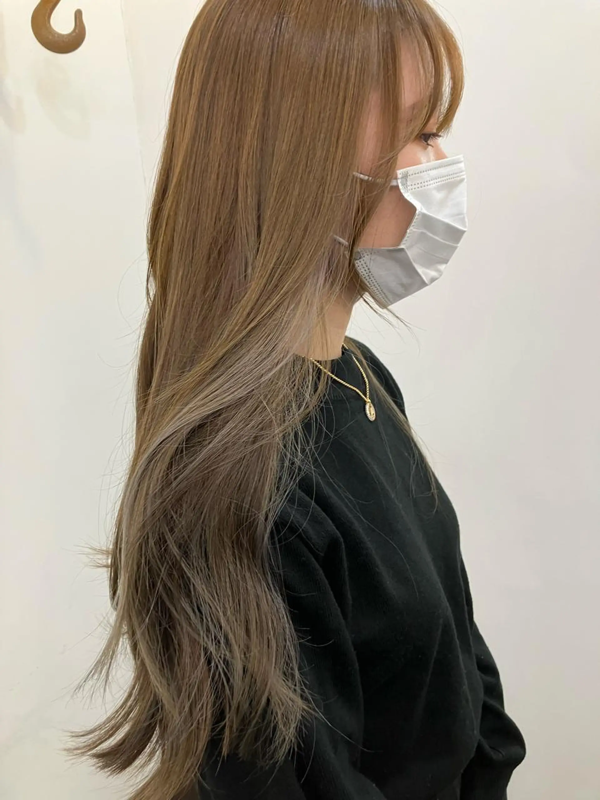 ロング カラー インナーカラー 顔周りカット 勝野 麻美のヘアスタイル