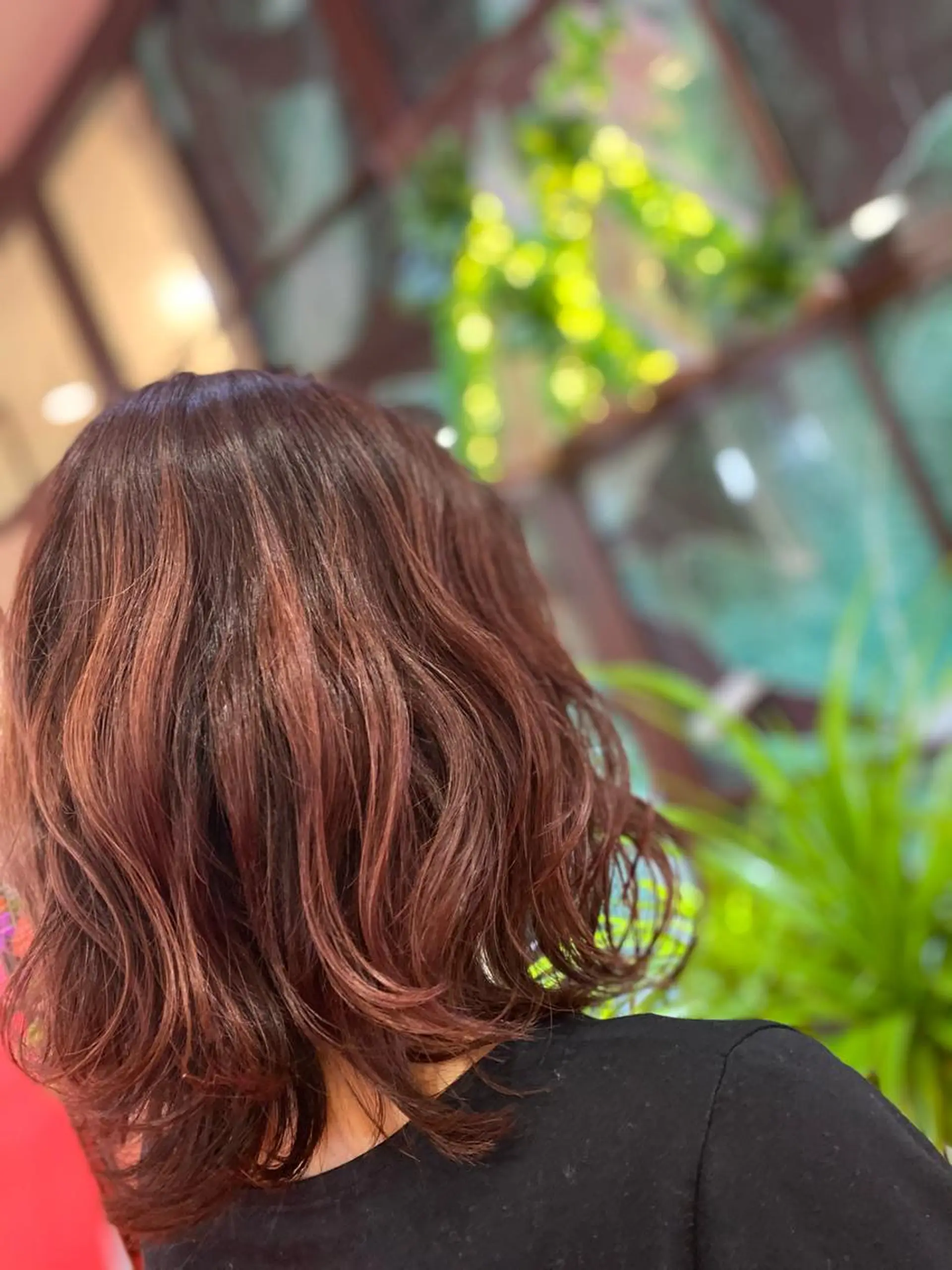 ミディアム パープルカラー レイヤーカット ヘアカラー Style Tのヘアスタイル