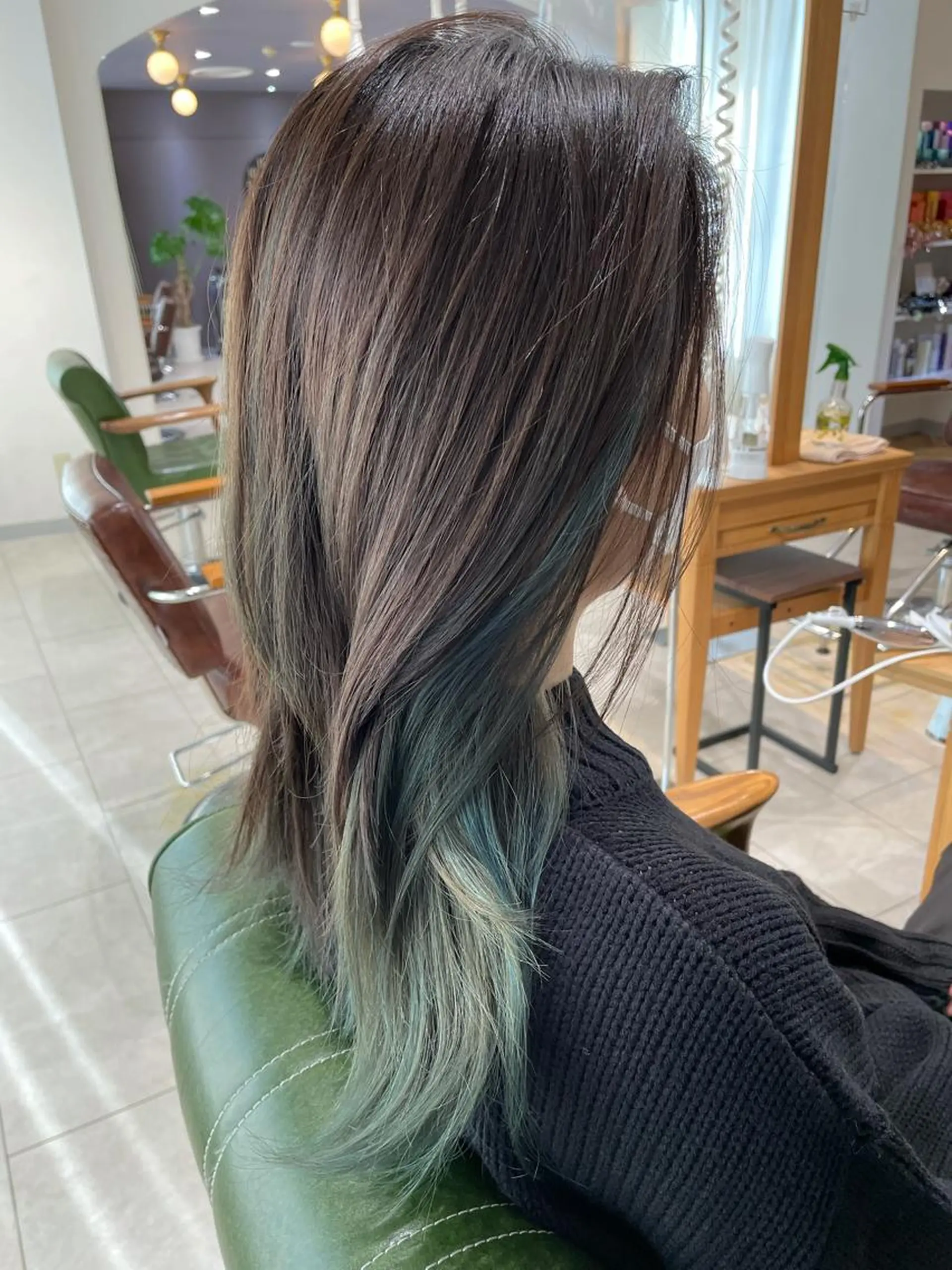 ミディアム カラー ブルーカラー カット ヘアカラー トリートメント ヘッドスパ 過去一の柔髪ヘア 🌿einshairのヘアスタイル