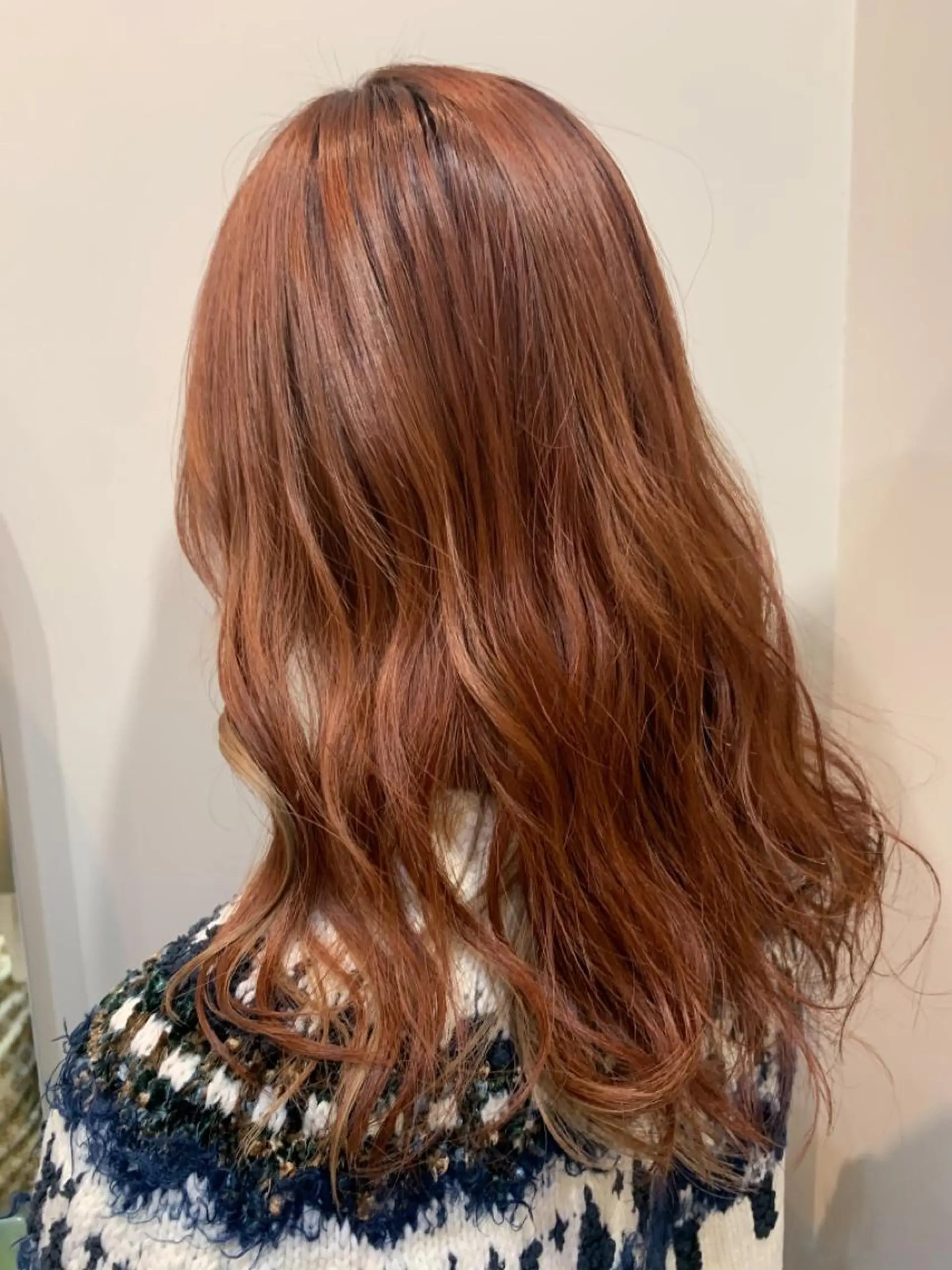 セミロング カラー ベージュカラー ブリーチ インナーカラー オレンジ オレンジレッド 中目黒🌼 🌼ハナのヘアスタイル