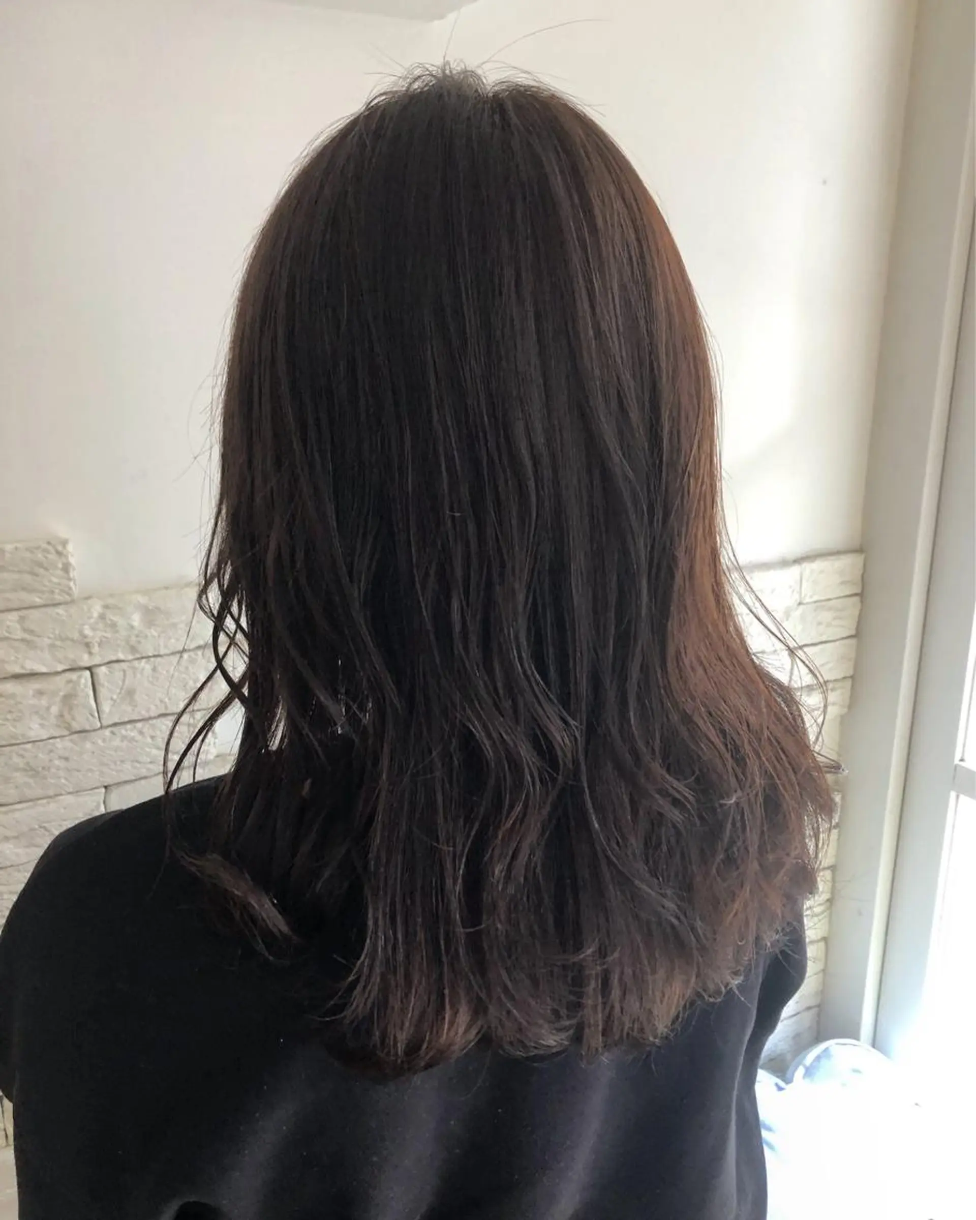 セミロング 西村 有紗のヘアスタイル