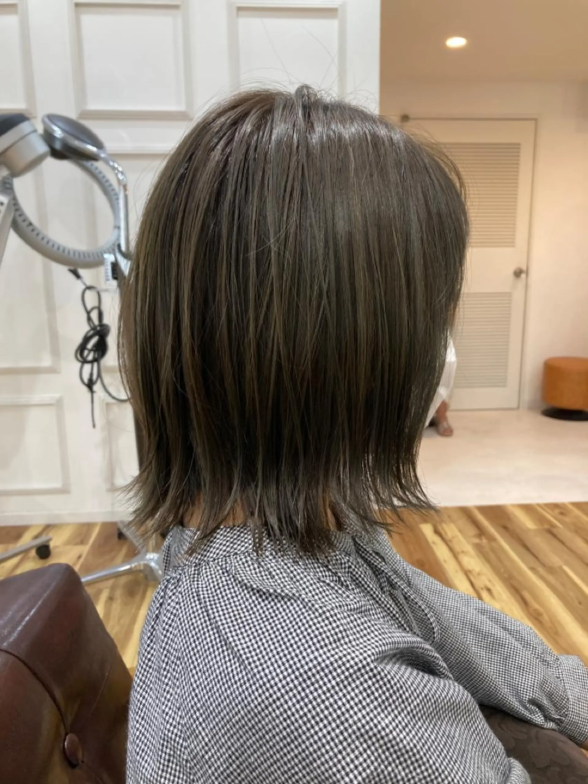 ミディアム カラー 透明感カラー グレージュ 外ハネヘア ショート/ボブ やぐちゆうたのヘアスタイル