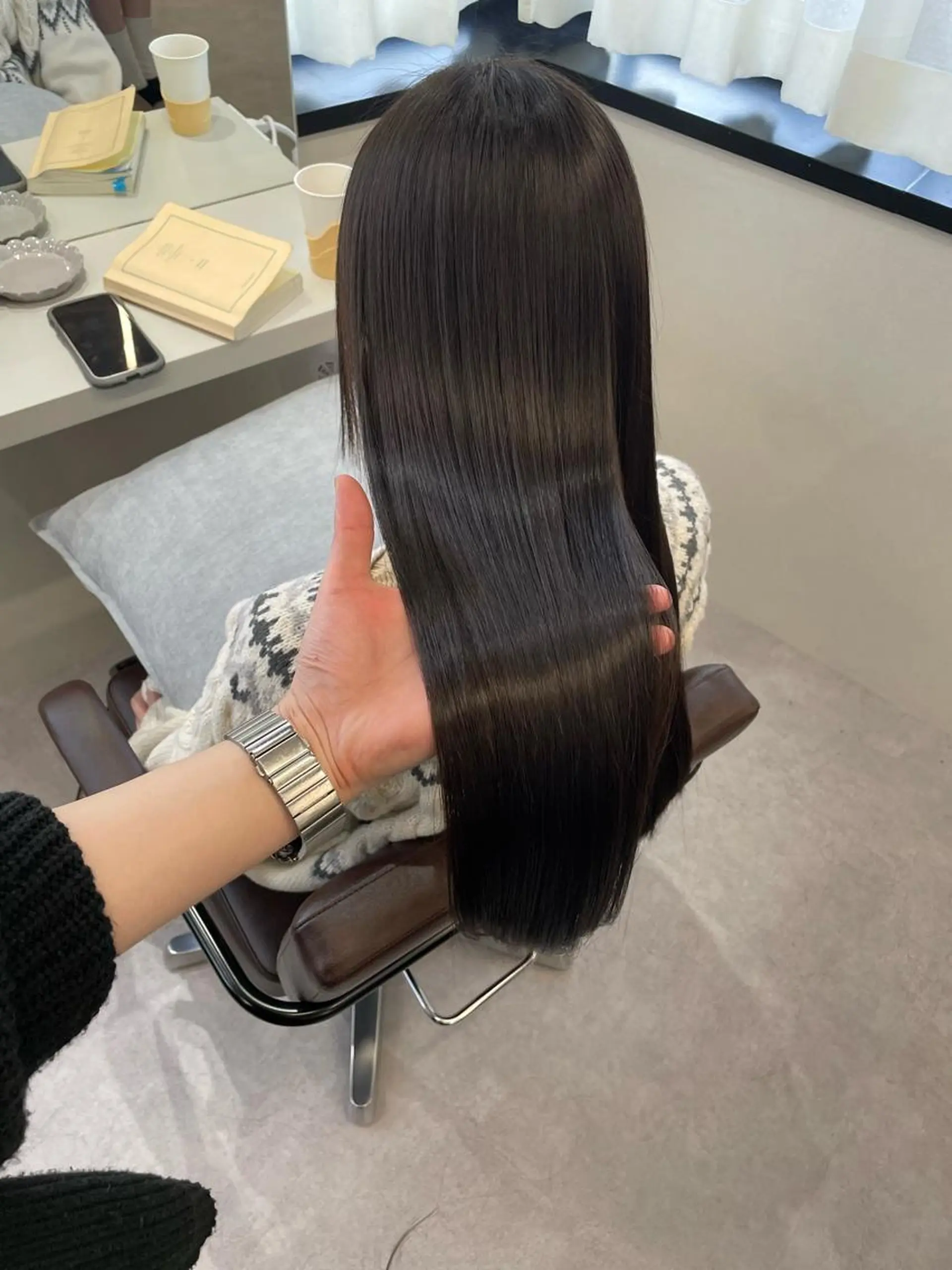 ロング 髪質改善、縮毛矯正 酸性縮毛矯正のヘアスタイル