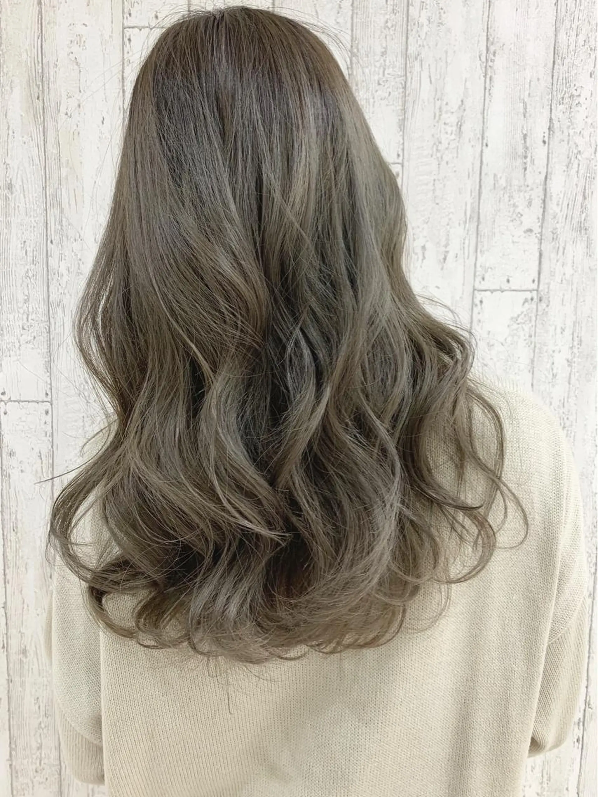 ロング カラー 立川 奈那子のヘアスタイル