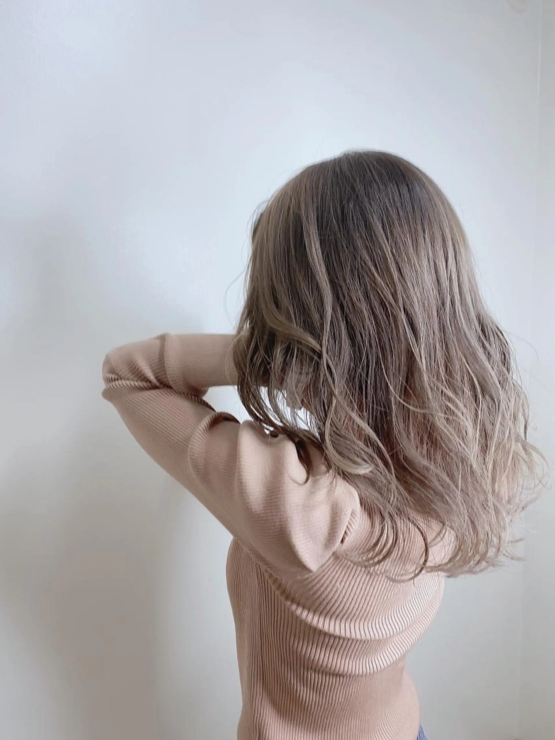 セミロング カラー グラデーションカラー カット ヘアカラー AI 高田馬場店のヘアスタイル