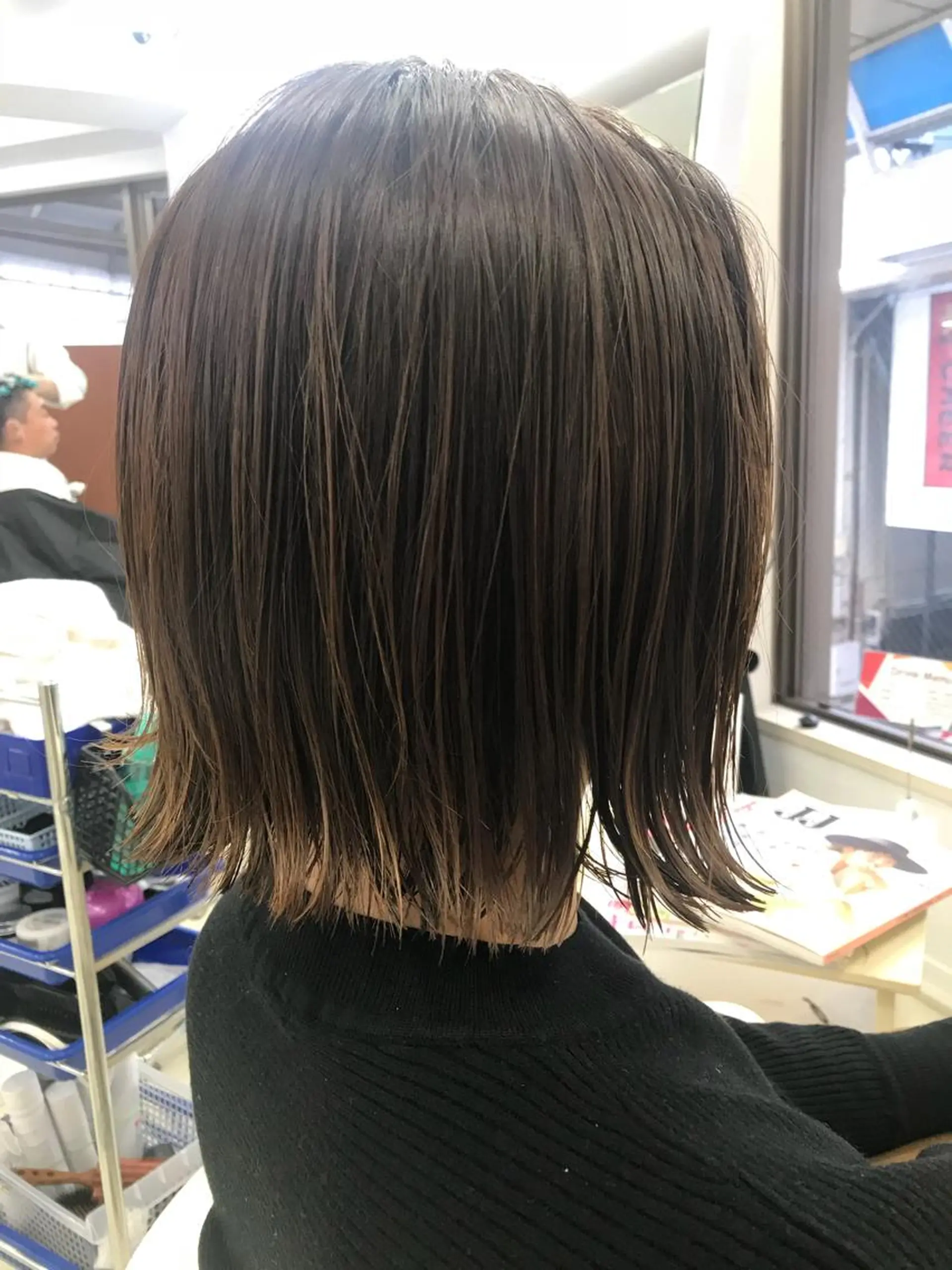 ミディアム 切りっぱなしボブ ボブ ハイライト 💫カットはなんでも 得意です✂️のヘアスタイル