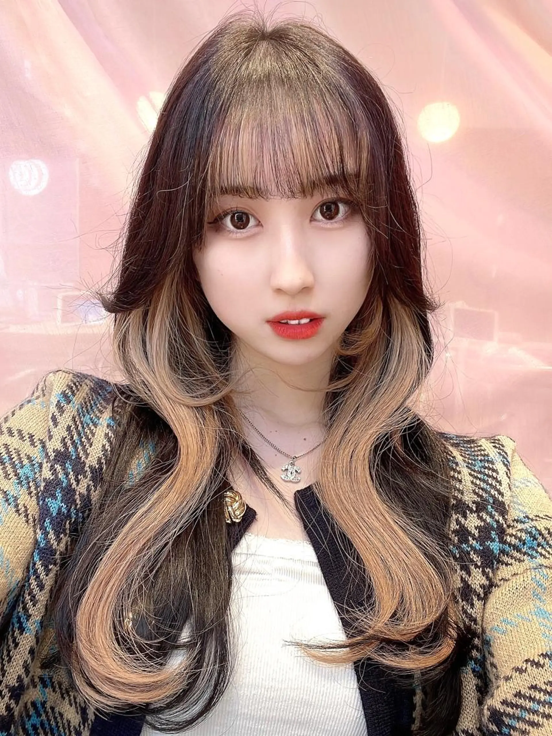 セミロング カラー アディクシーカラー ベージュカラー 透明感カラー イヤリングカラー グレージュ 顔周り特化/韓国ヘア /レイヤー/吉野幸大のヘアスタイル