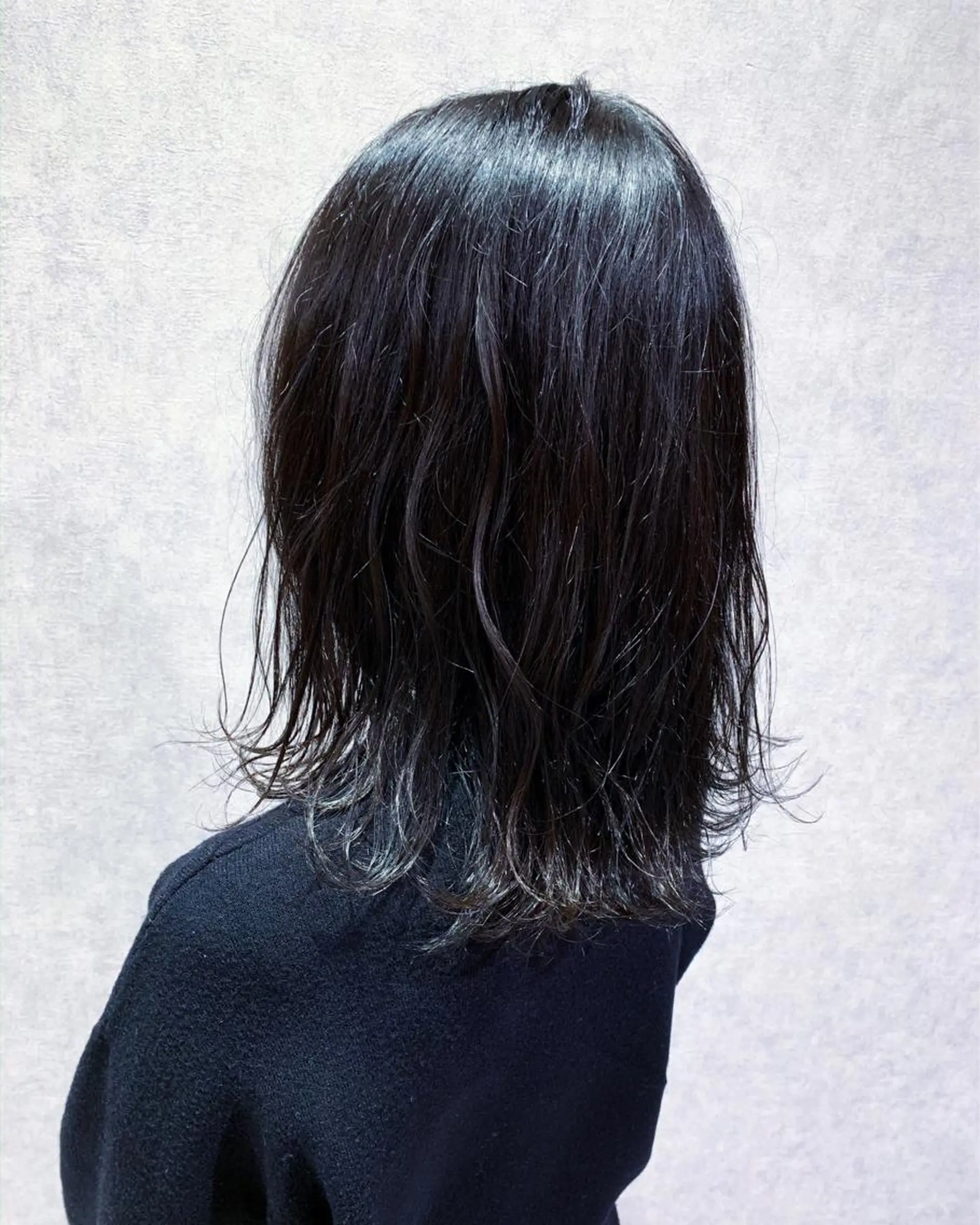 ミディアム カラー 黒髪 ブルーカラー メンズパーマ職人 加藤 弘貴のヘアスタイル