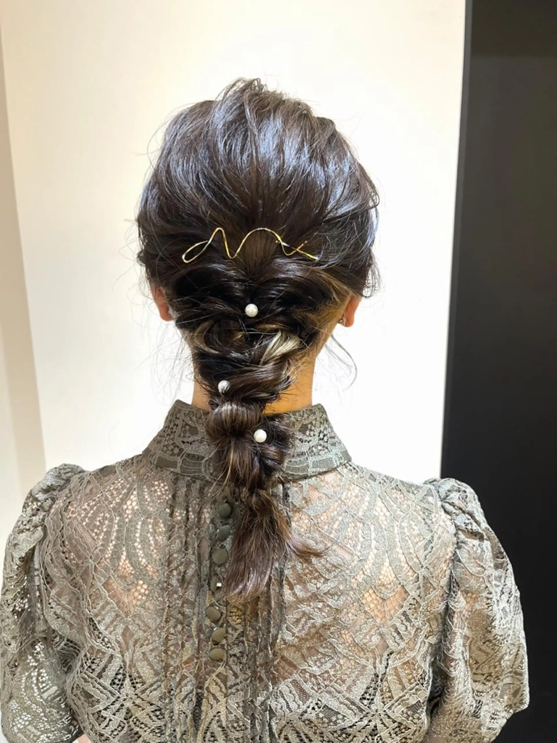 ヘアアレンジ ヘアセット ハイトーンカラー 🦋yuri🦋のヘアスタイル