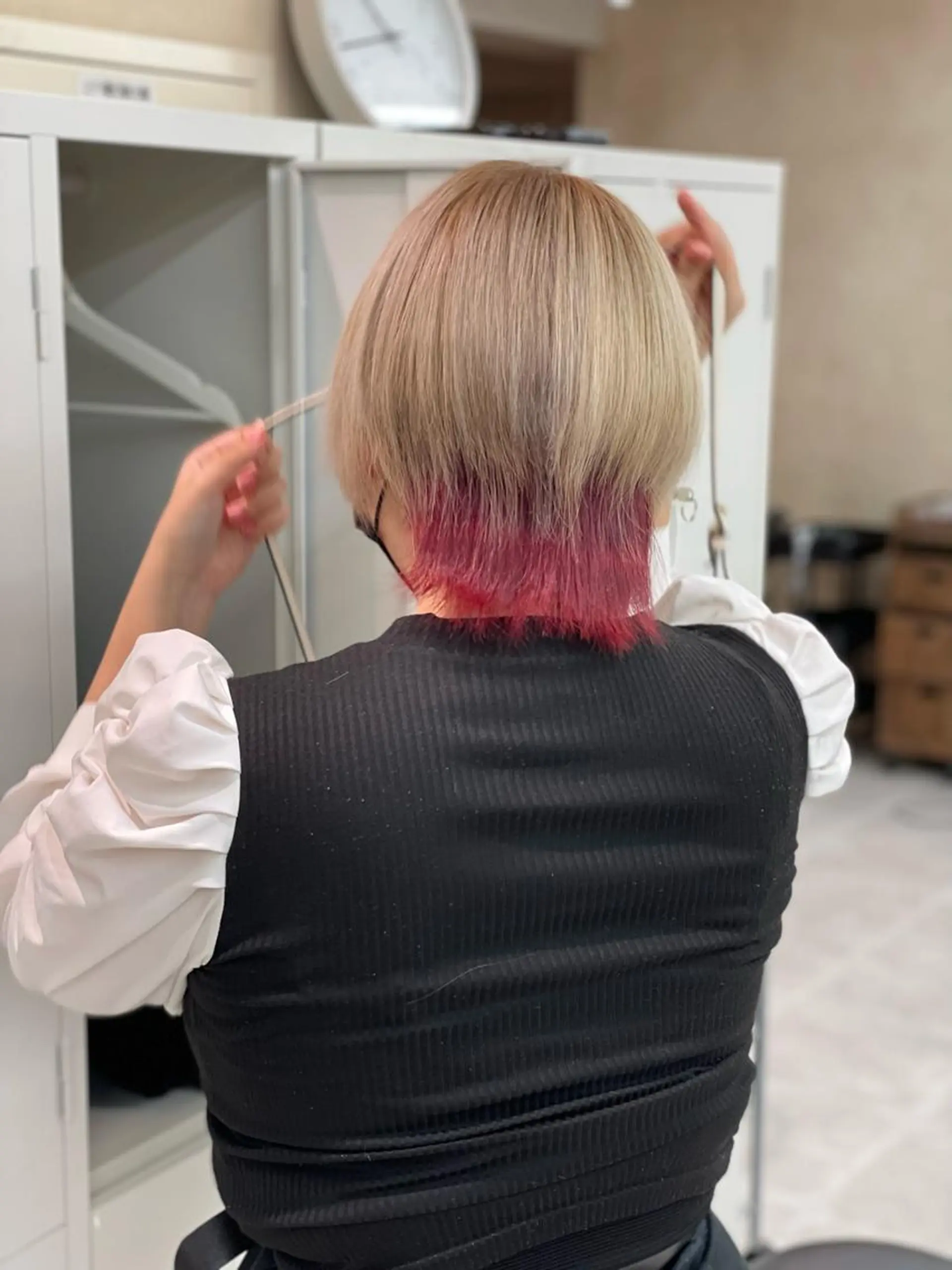 ショート カラー ショーヤ/ブリーチ /エクステのヘアスタイル