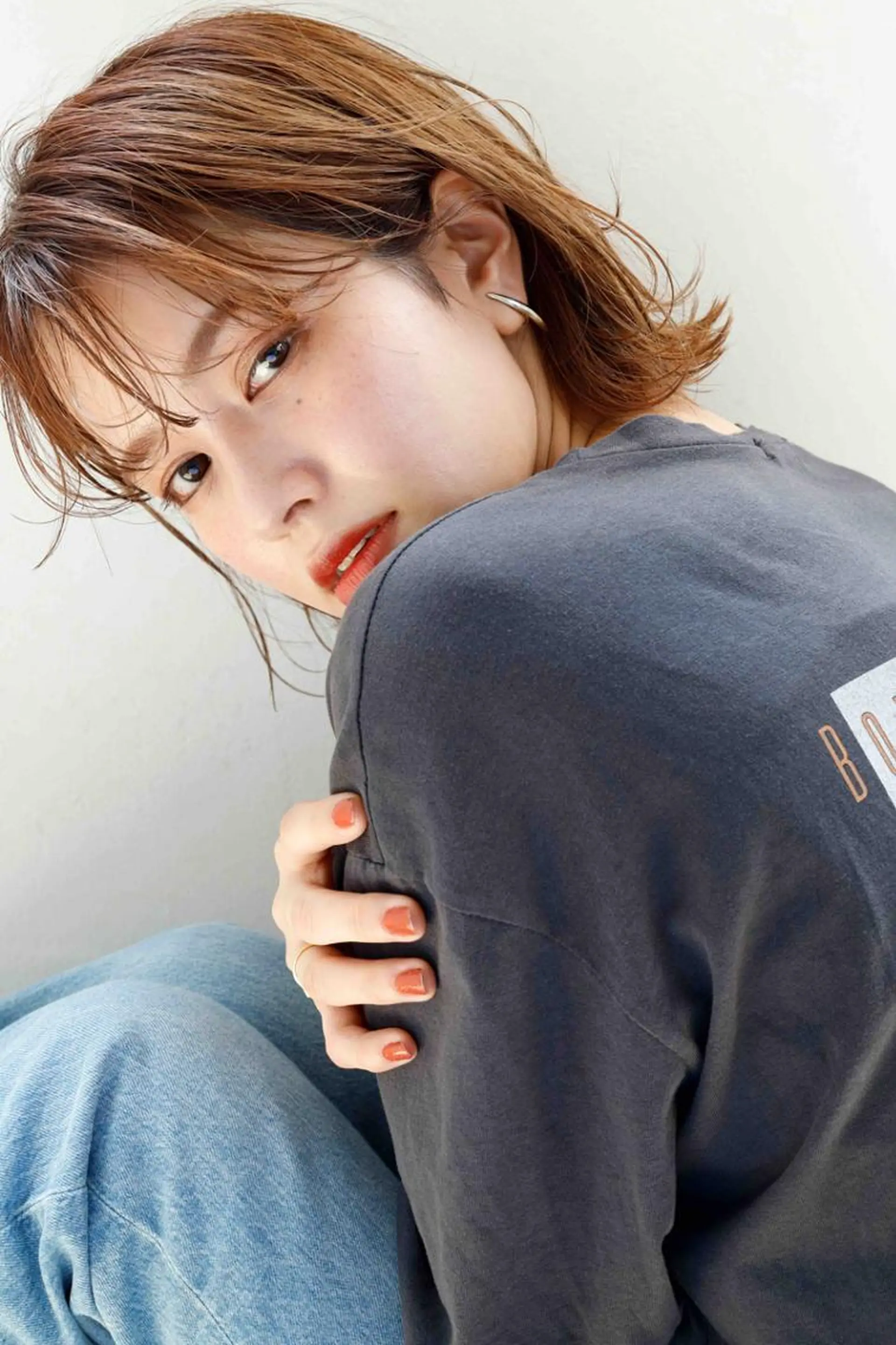 ショート カラー パーマ アディクシーカラー ベージュカラー ケアカラー 透明感カラー イヤリングカラー カット トリートメント ヘアケア特化型サロン newi 梅田のヘアスタイル