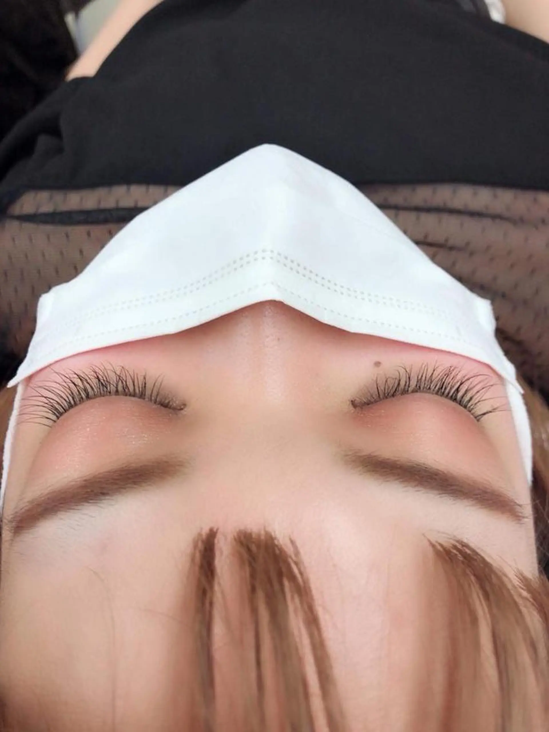 マツエク・マツパ レイヤーカット✖️ 柔らかベージュカラーのヘアスタイル