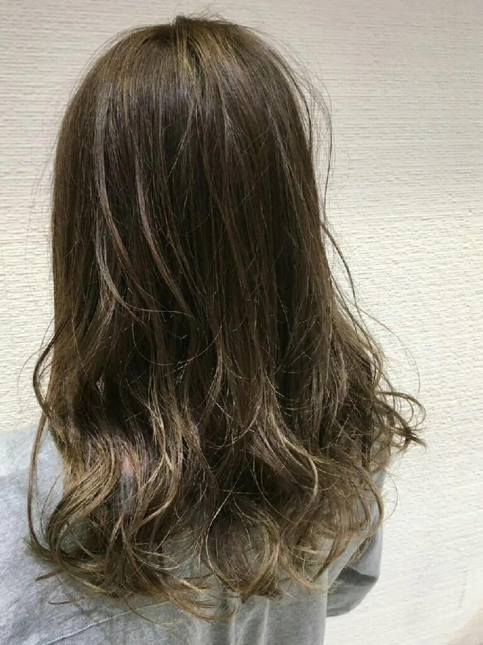 ロング カラー グレージュ ハイライトカラー ハイライト ヘアカラー 松下 拓司のヘアスタイル