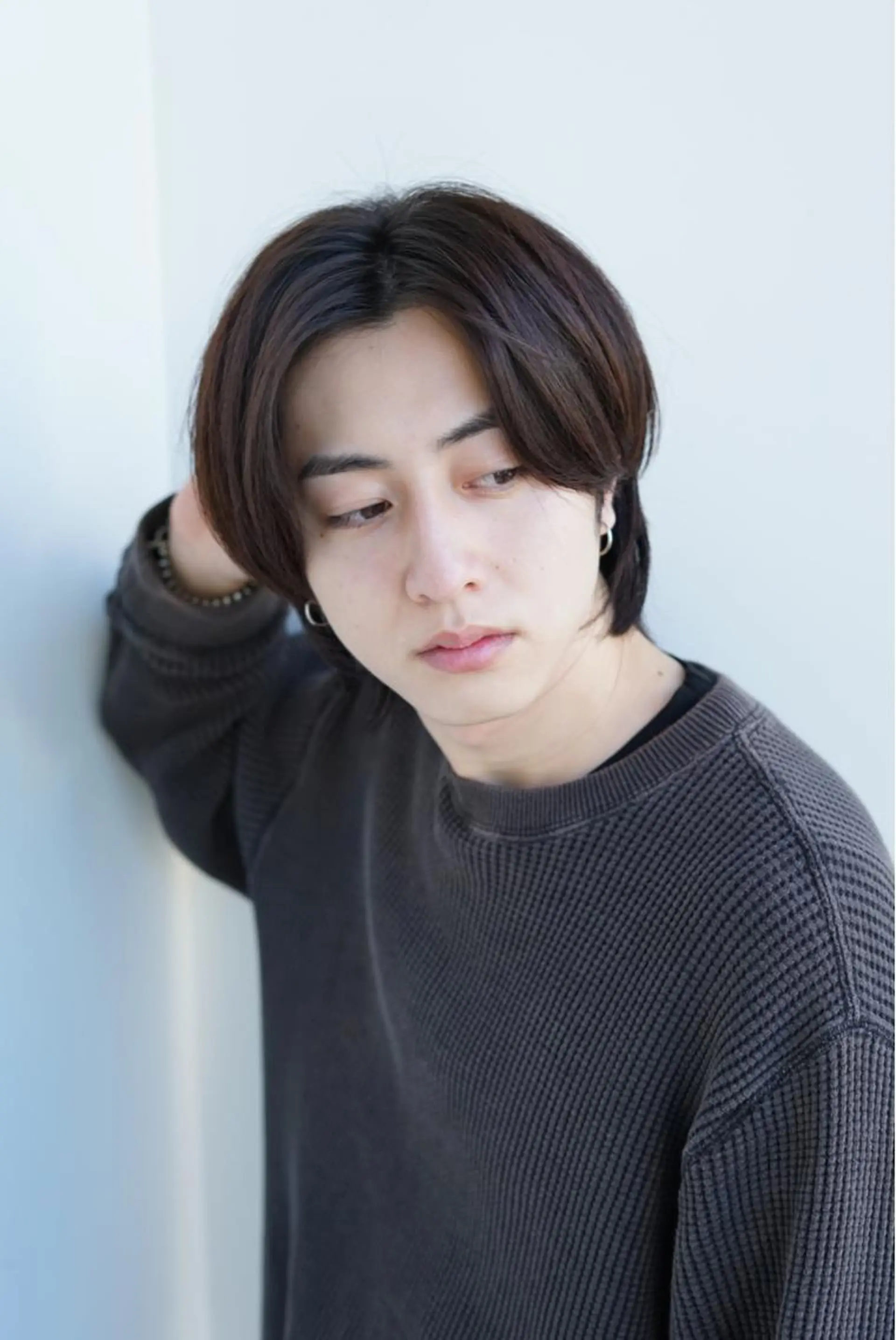 ショート メンズ センターパート カット ヘアカラー メンズカット曲がる 縮毛矯正佐々木タクマのヘアスタイル