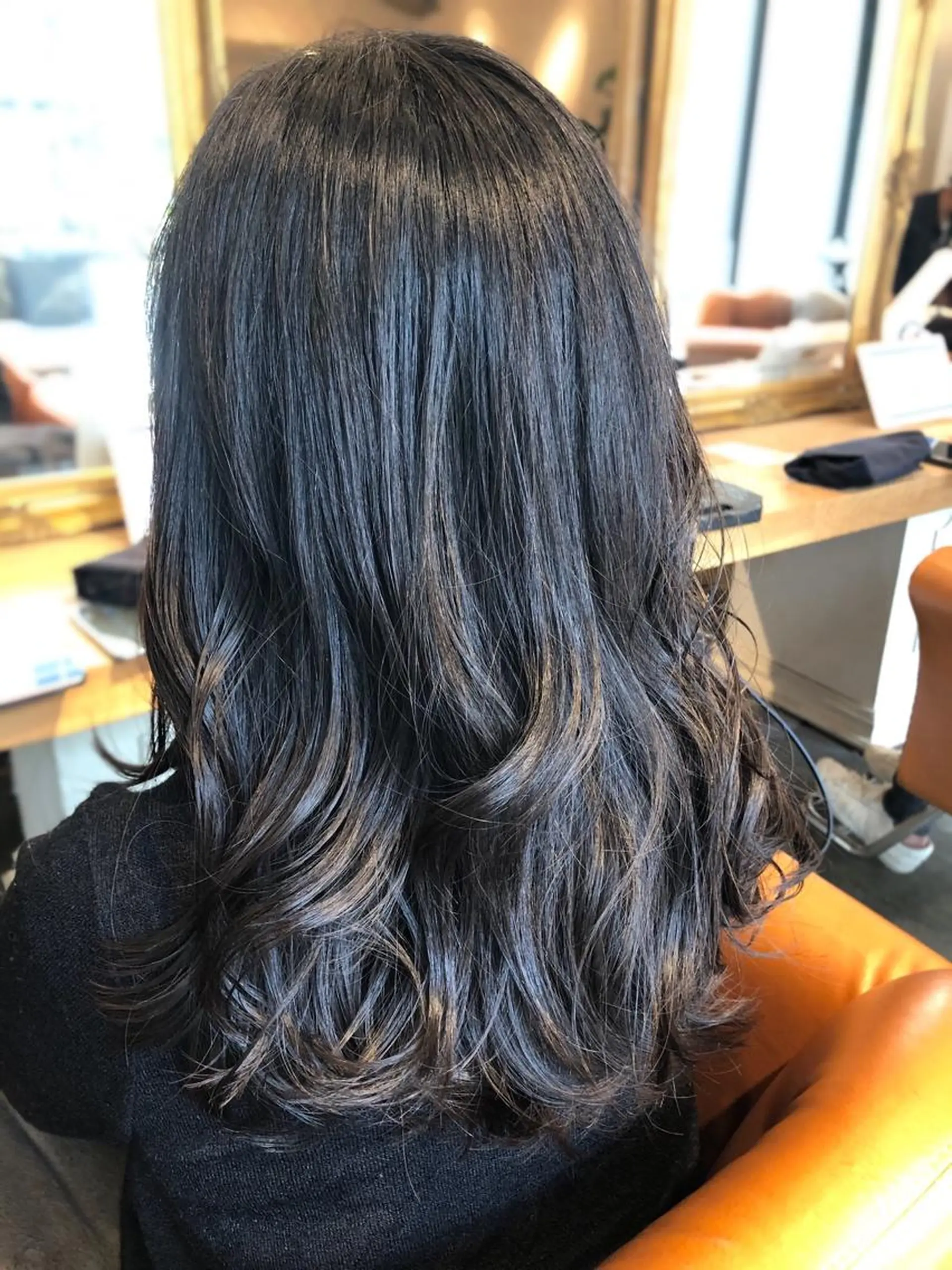 セミロング カラー ブルーカラー ブルージュ レイヤーカット 韓国風カット/ 髪質改善 黒崎のヘアスタイル